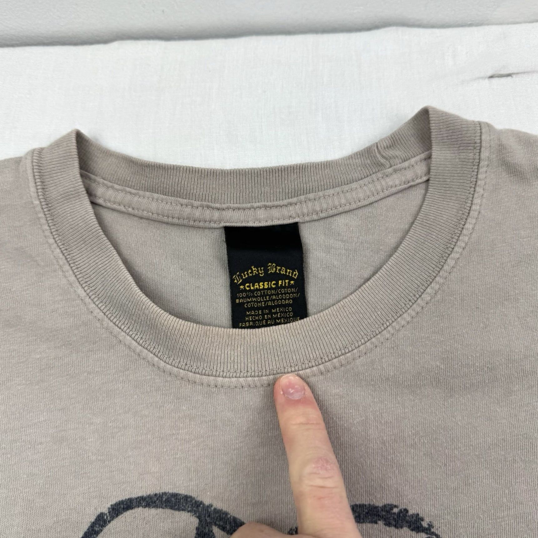Lucky Brand VINTAGE Lucky Brand T Shirt Adult L Beige 4 Leaf Clover Hipster 90s Y2K California USA Mens Size US L / EU 52-54 / 3 - 5 Thumbnail