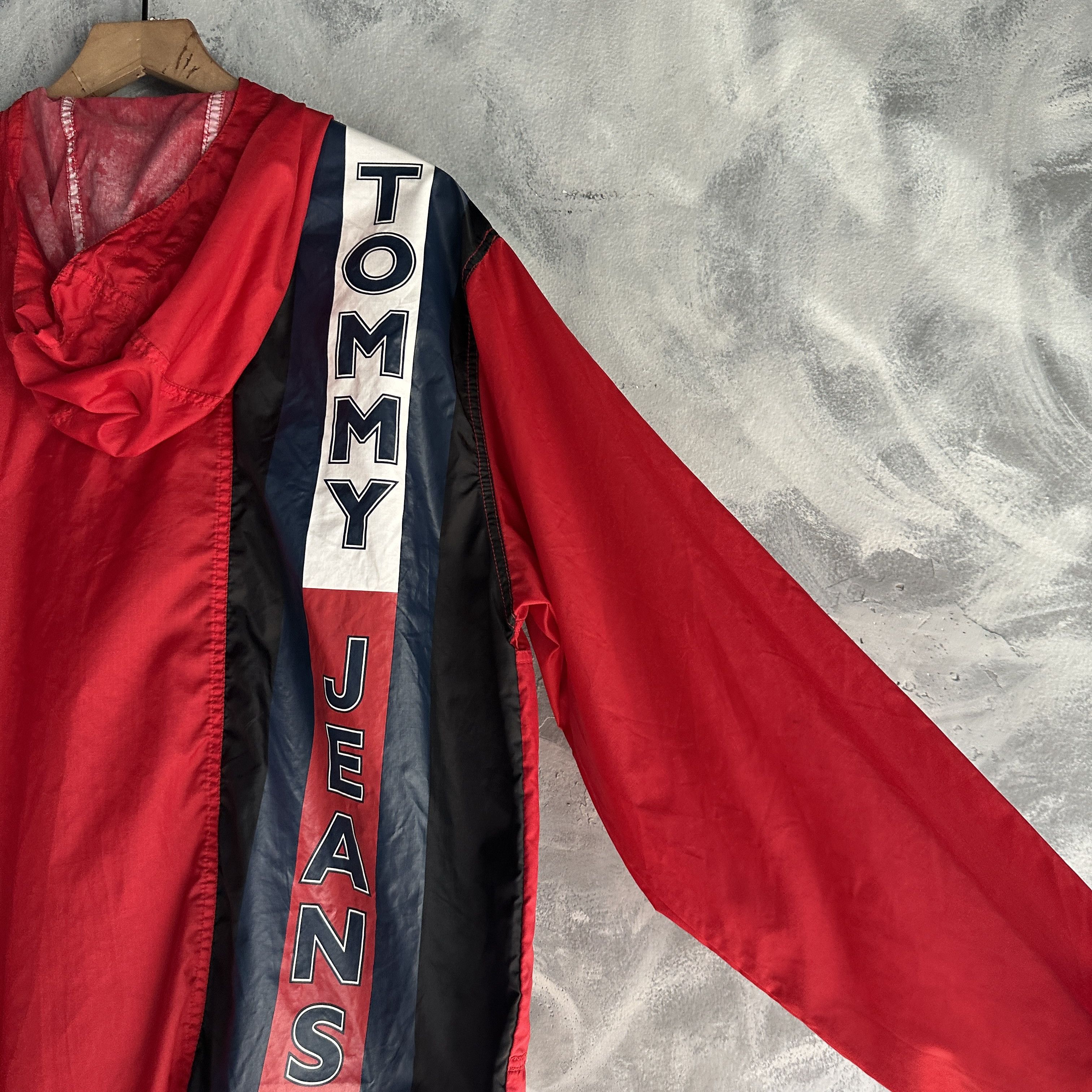 Tommy Hilfiger Vintage Tommy Jeans 1/4 Jacket Mens Medium Red Windbreaker Size US M / EU 48-50 / 2 - 7 Thumbnail