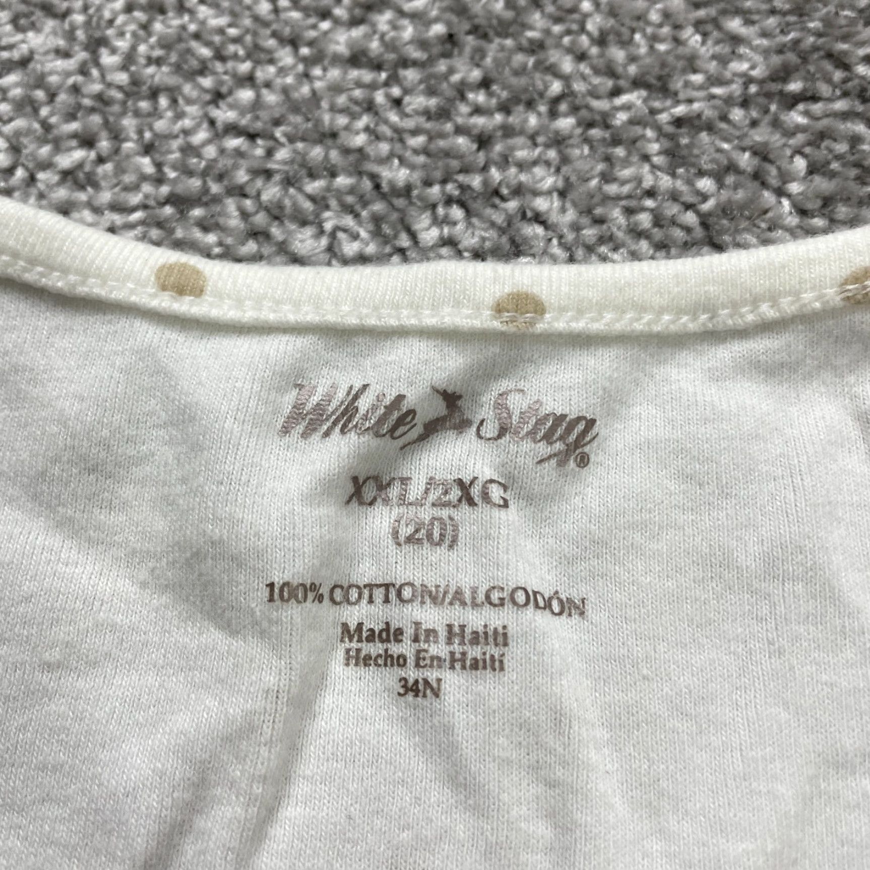 Vintage White Stag T-Shirt Women 2XL White Polka Dot Crew Neck Short Sleeve Knit Cotton Casual Top Breathable Easy Care Machine Washable Womens Size XXL / US 16-18 / IT 52-54 - 5 Thumbnail