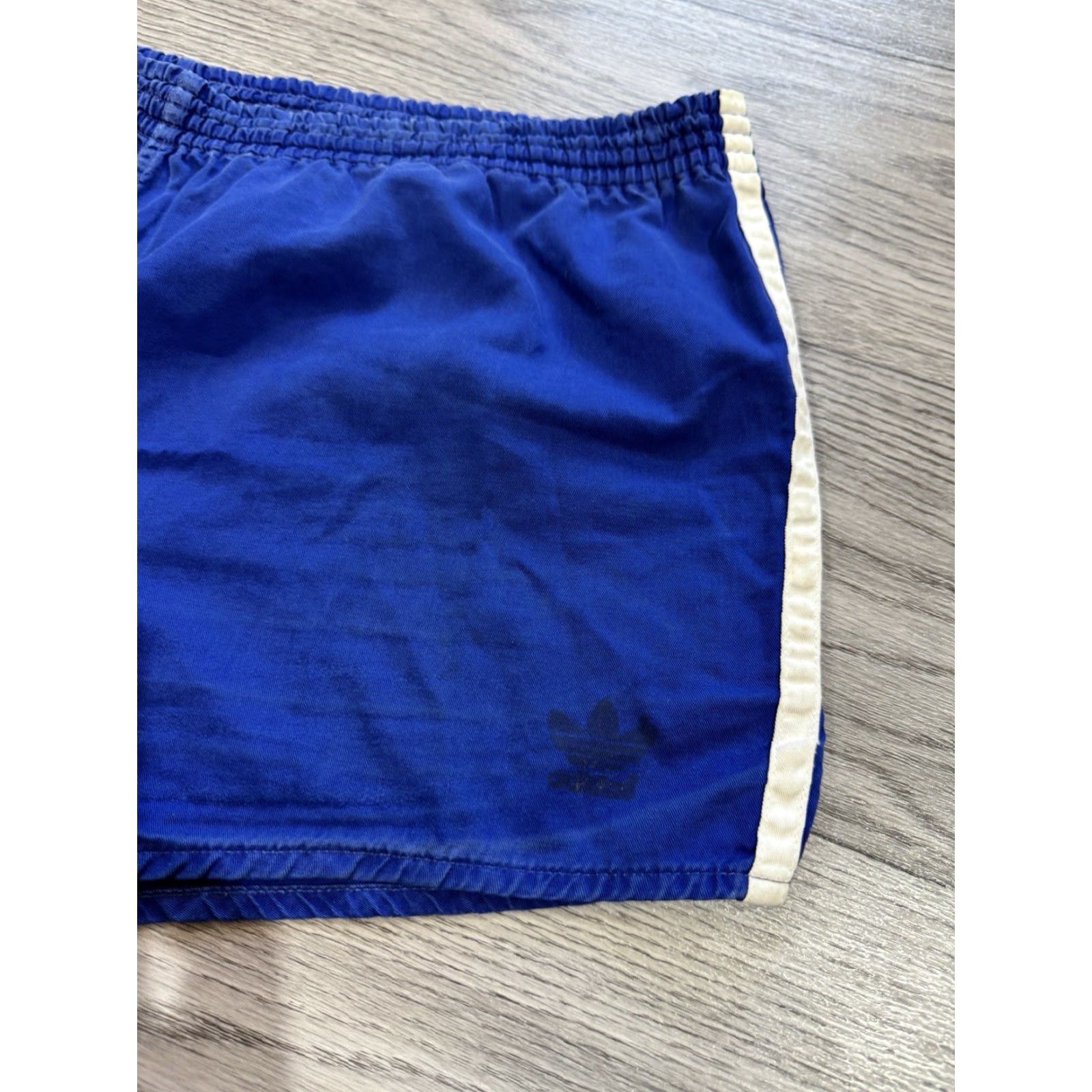 Adidas VINTAGE Adidas Blue White Running Football Shorts XL Men Size US 36 / EU 52 - 2 Thumbnail