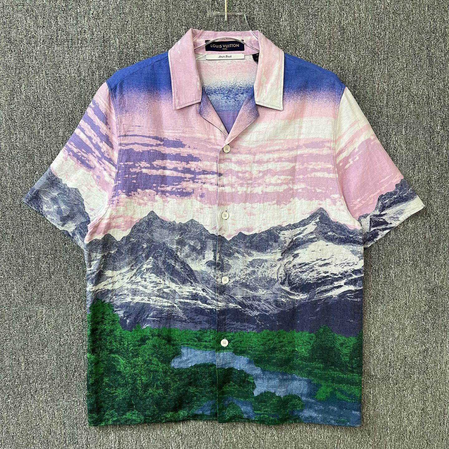 Louis Vuitton Louis Vuitton Landscape Print Short Sleeve Shirt US M Size US M / EU 48-50 / 2 - 1 Thumbnail