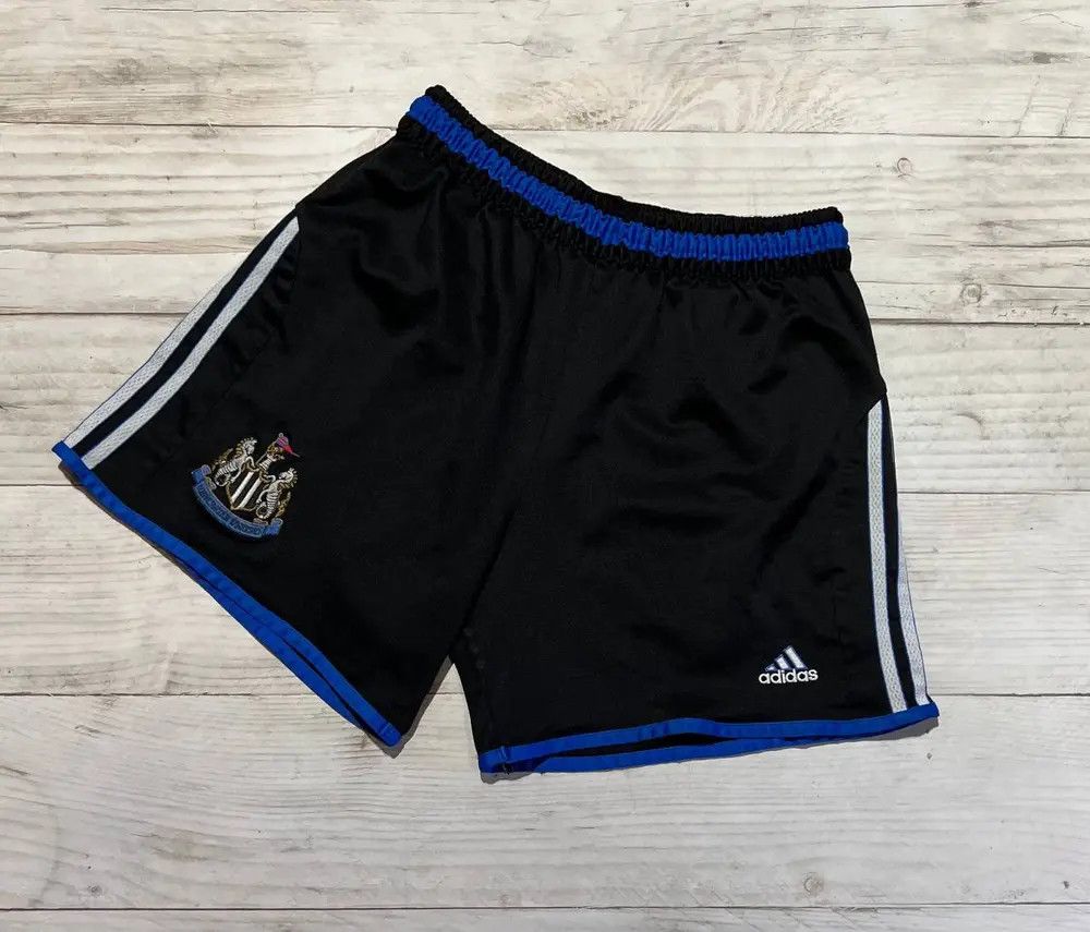 Adidas Vintage Adidas New Castle United 1999 2001 Home Shorts Size US 32 / EU 48 - 1 Thumbnail