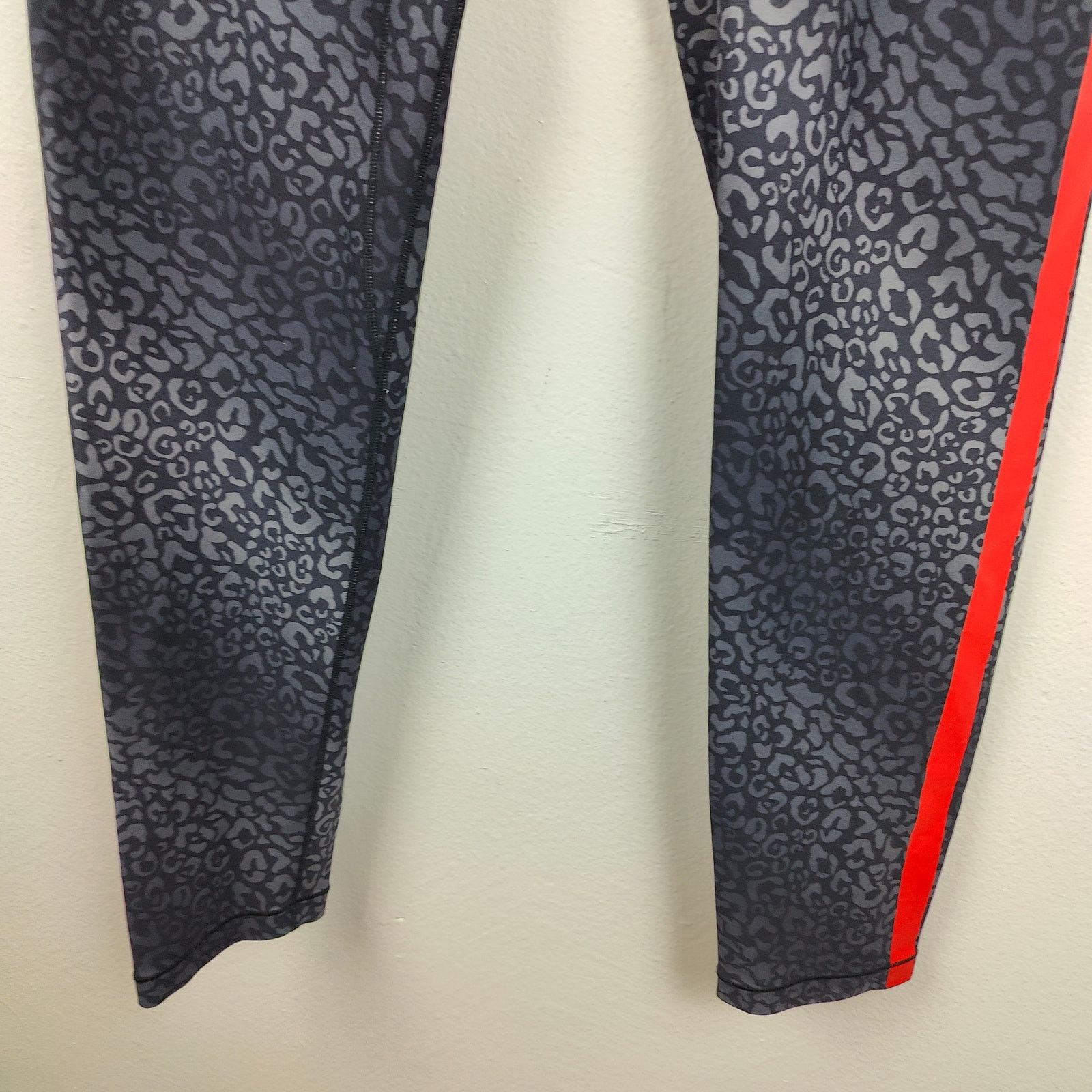 Other All Access Audio Leggings Womens XXL Gray Leopard Print Yoga Size 33" - 3 Thumbnail