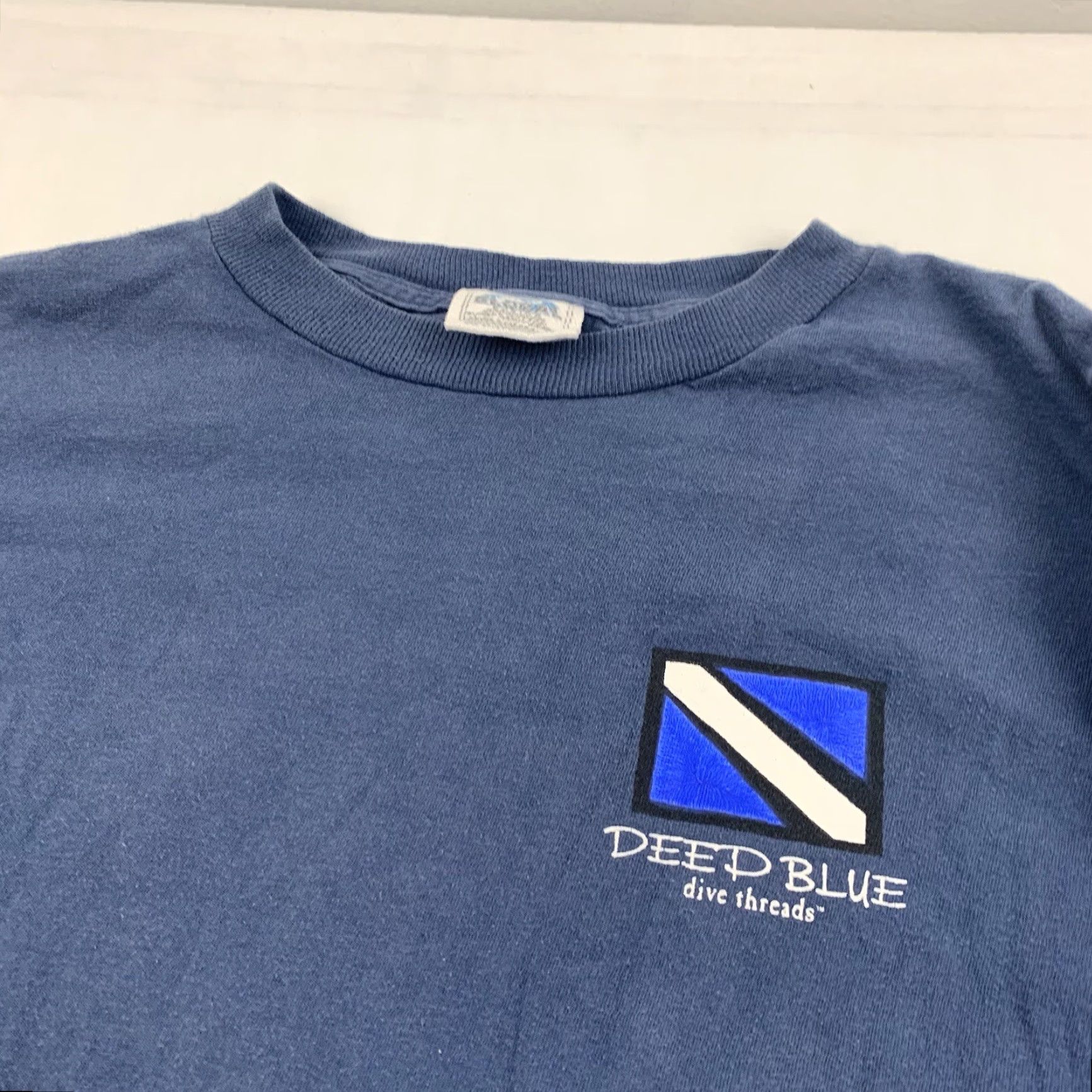 Vintage VINTAGE Deep Blue Dive Threads Long Sleeve Shirt Mens M Blue Ocean Shark 90s Theme Size US M / EU 48-50 / 2 - 7 Thumbnail