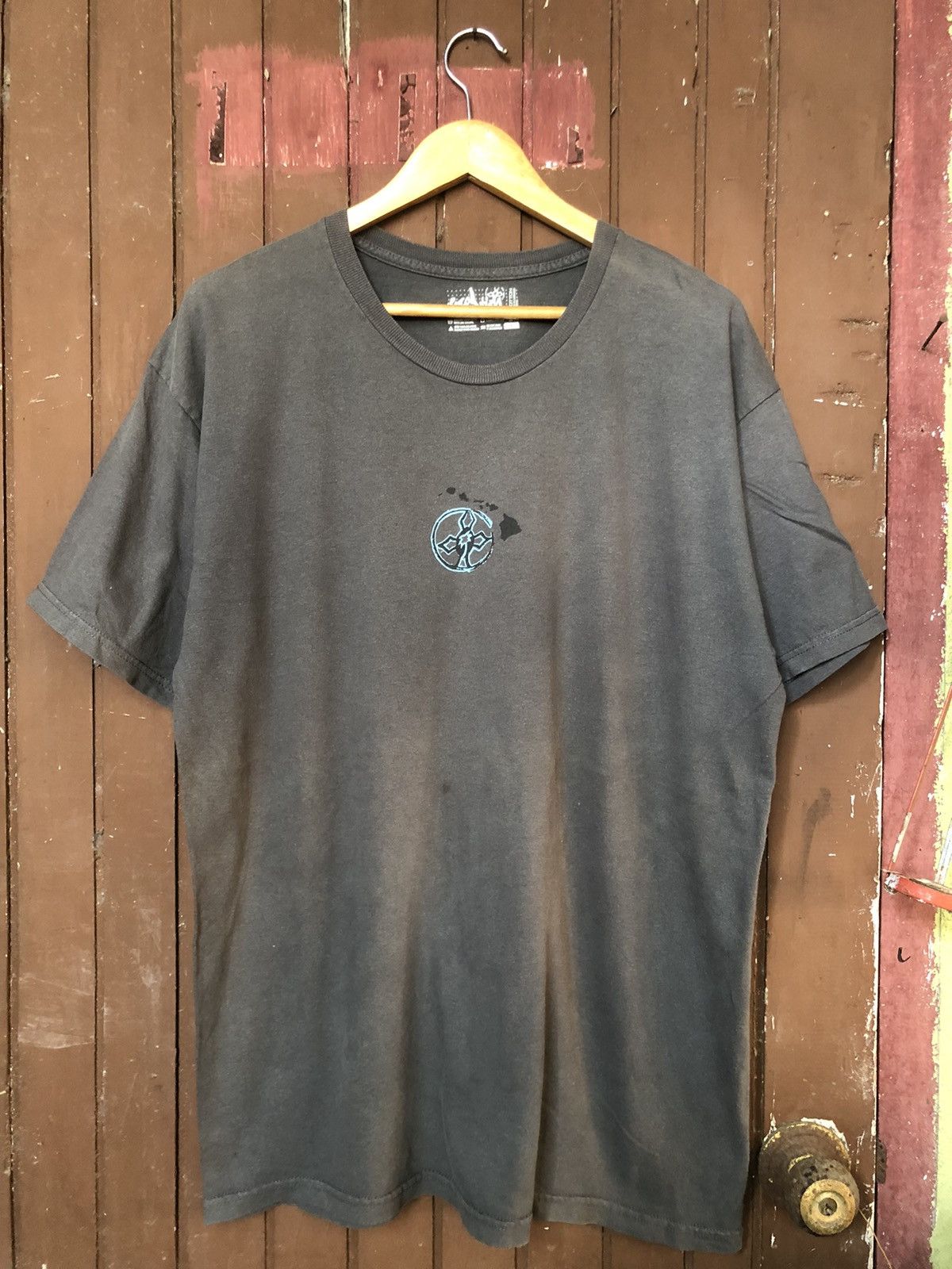 Quiksilver Vintage Local Motion Surfwear Centre Logo Tee Size US L / EU 52-54 / 3 - 2 Thumbnail