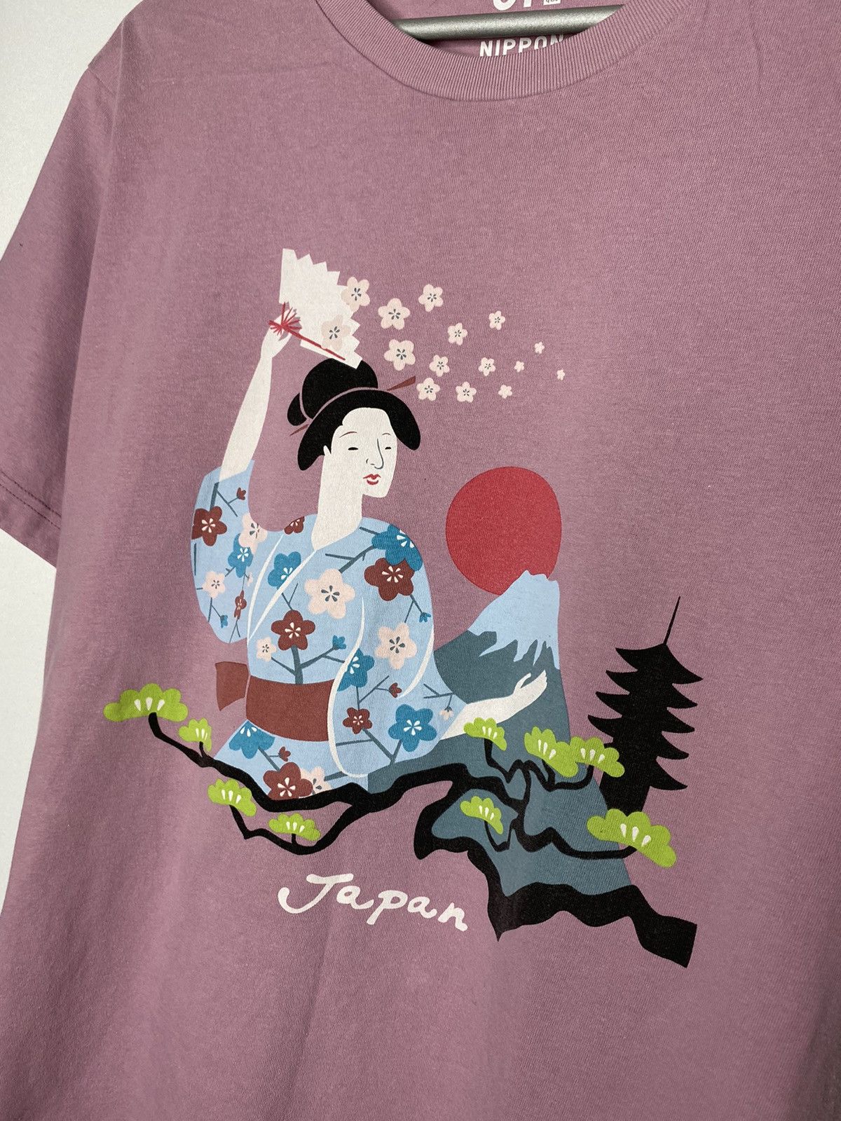 Band Tees × Japanese Brand × Uniqlo 🔥Uniqlo Nippon Omiyage Japan T-Shirt Short Sleeve 🌸 Size US L / EU 52-54 / 3 - 3 Thumbnail