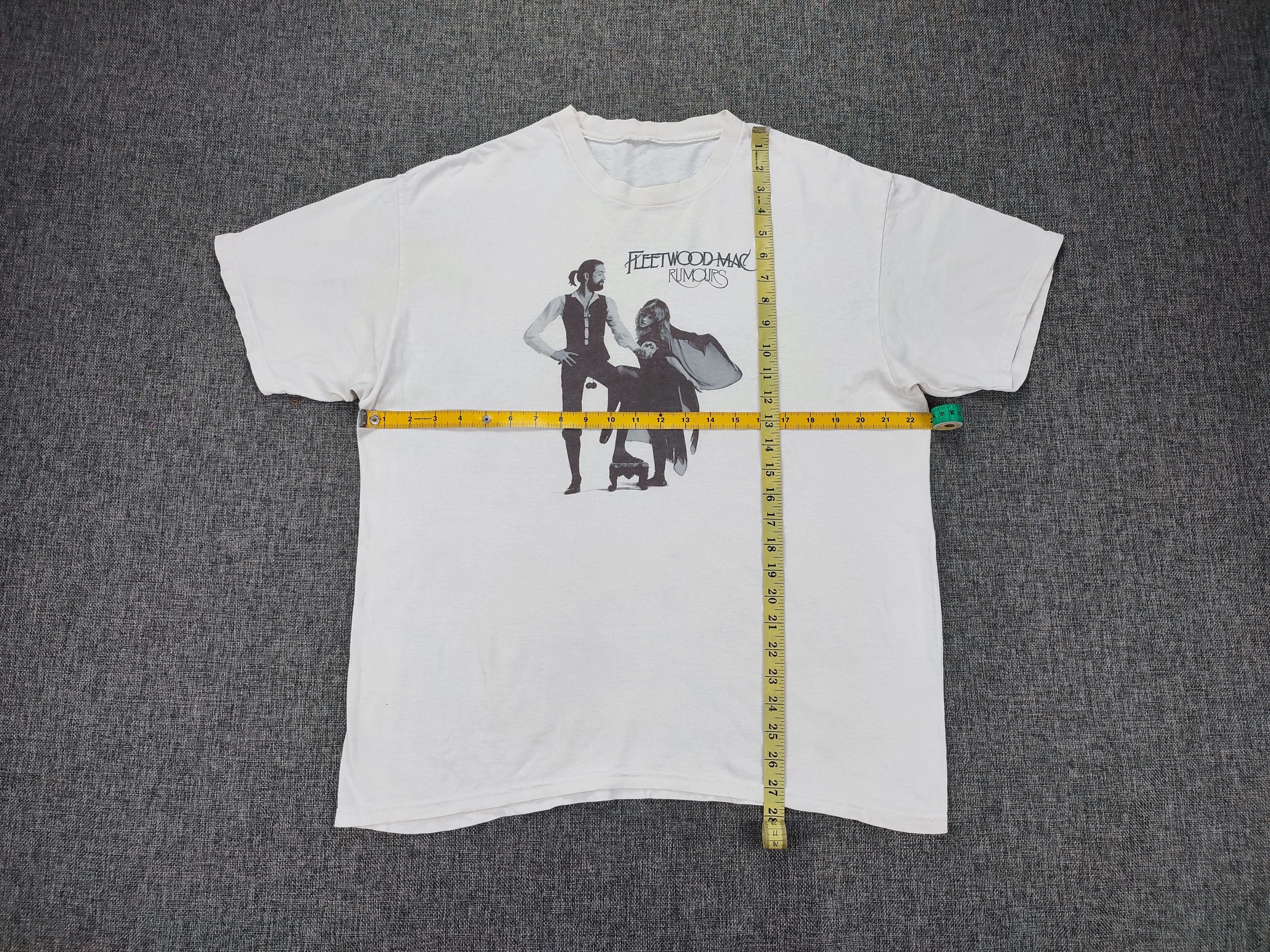 Band Tees × Vintage Vintage Early 2000s Fleetwood Mac 'Rumours' Album Tee Size US XL / EU 56 / 4 - 3 Thumbnail