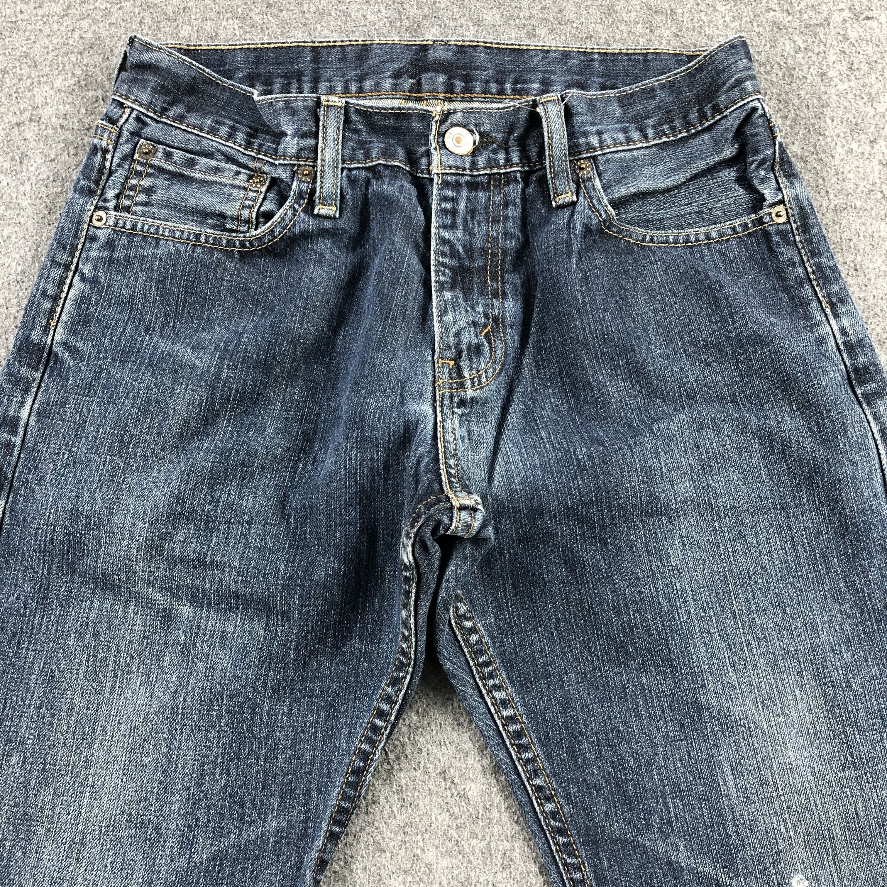 Levi's Vintage Blue Wash Levis Jeans-J2200 Size US 29 - 3 Thumbnail