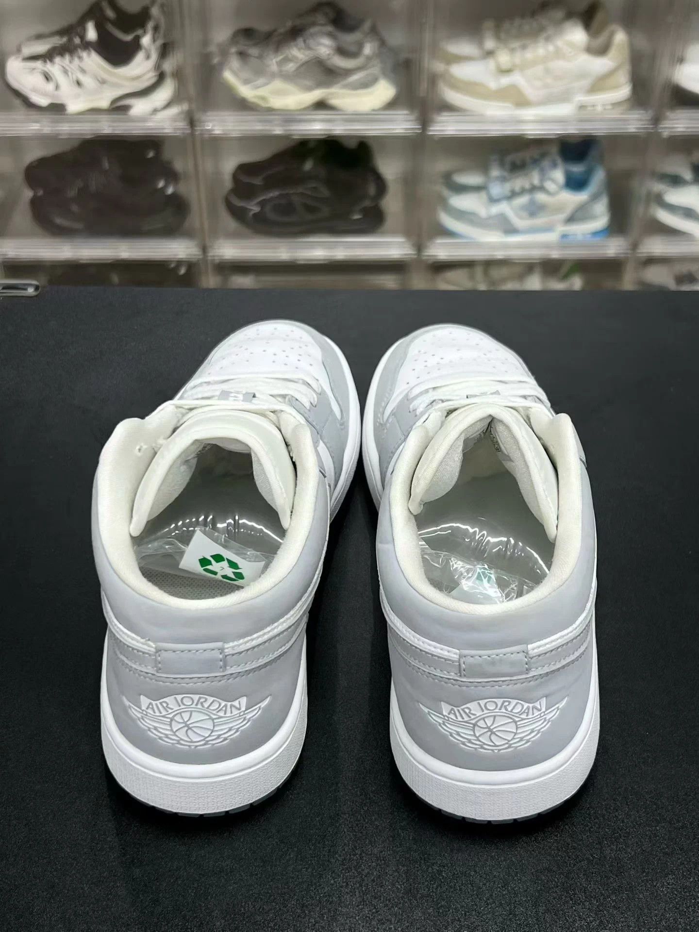 Nike Air Jordan 1 Low 'Wolf Grey' (Size 43) - Lightly Used Size US 10 / EU 43 - 6 Thumbnail