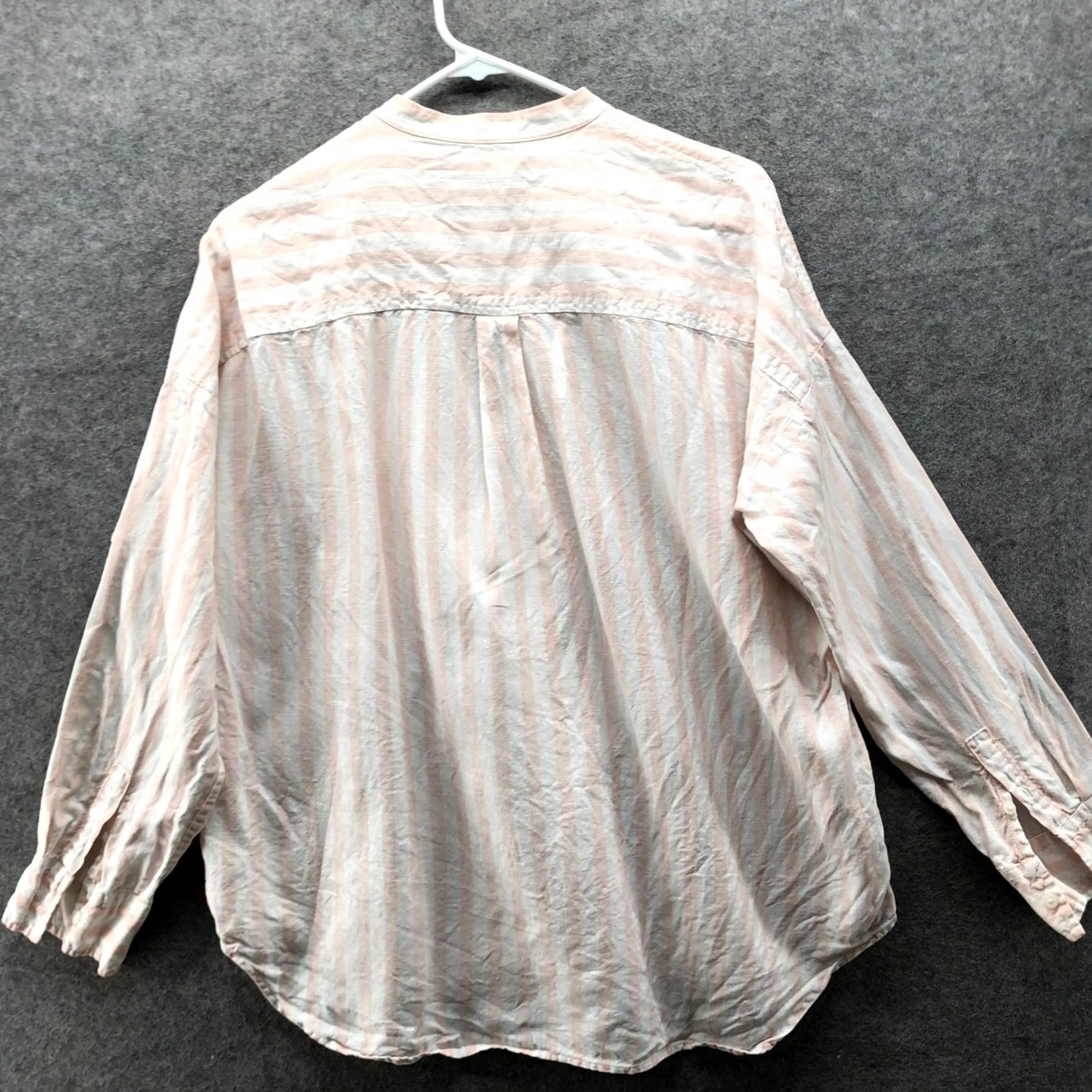 Everlane VINTAGE? No. Everlane Shirt Womens 8 Oversized 100% Linen Pink Striped Button-Down Collarless Long Sleeve Breathing Shirt Size M / US 6-8 / IT 42-44 - 2 Thumbnail