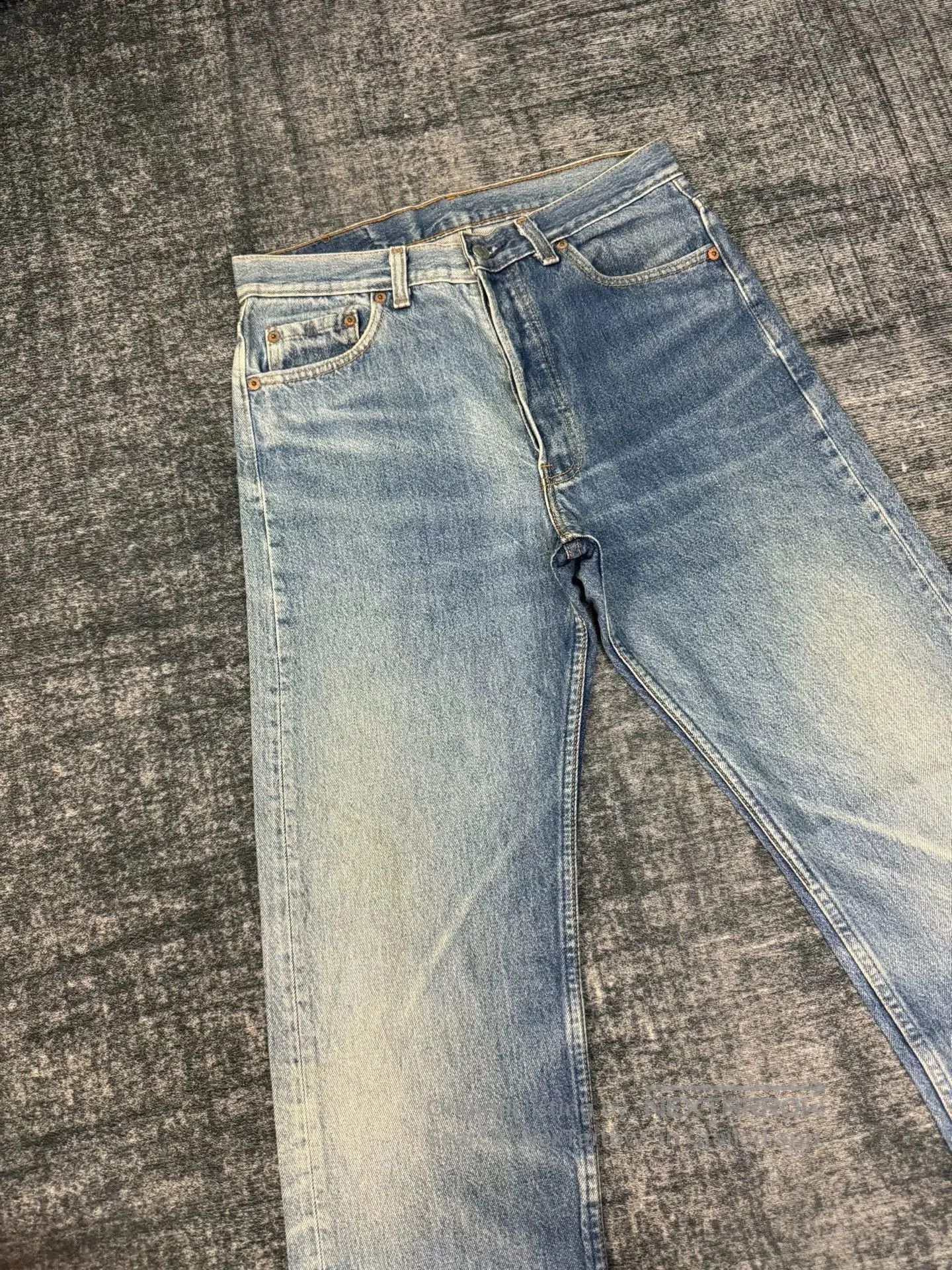 Levi's Vintage Levi's 501 90s Washed Blue Jeans. Size US 30 / EU 46 - 2 Thumbnail