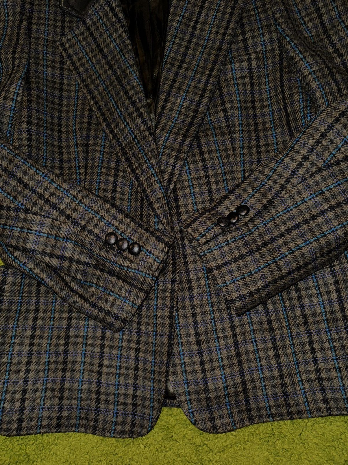 Escada × Escada Sport × Vintage Escada 1990s vintage checkered wool blazer leather collar Size M / US 6-8 / IT 42-44 - 3 Thumbnail