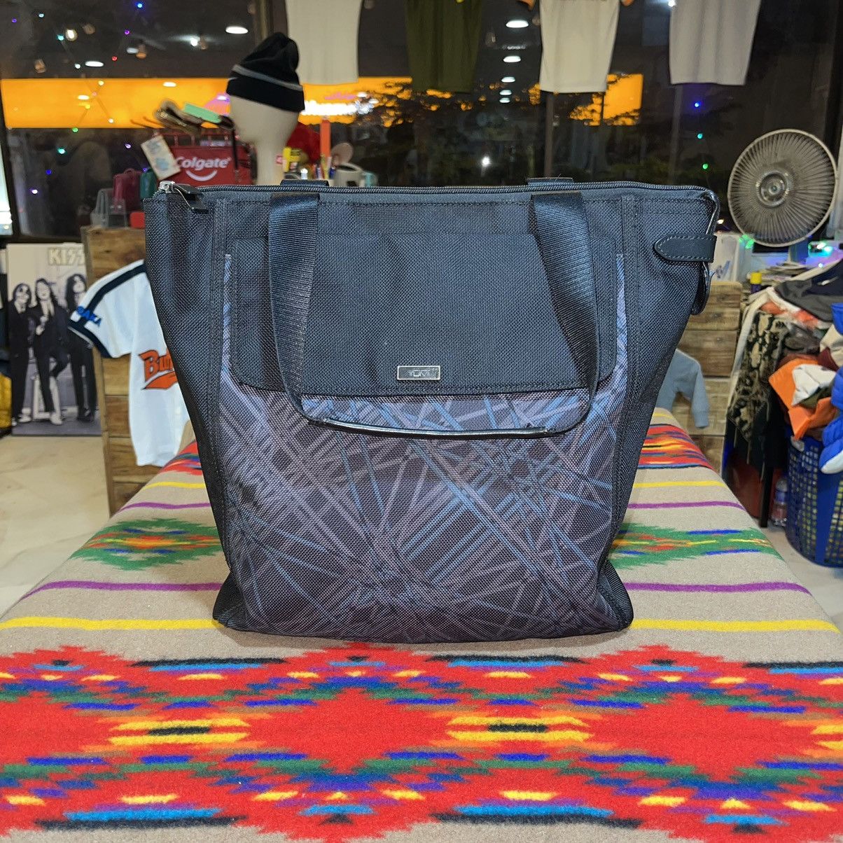 Tumi TUMI Tote Bag Two-Way Convertible Geometric Pattern Size ONE SIZE - 1 Thumbnail