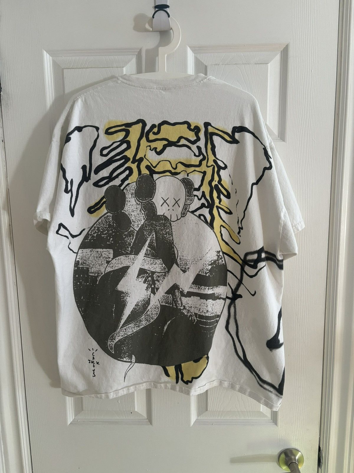 Fragment Design × Kaws × Travis Scott Kaws travis scott fragment collab tshjrt Size US XL / EU 56 / 4 - 2 Thumbnail
