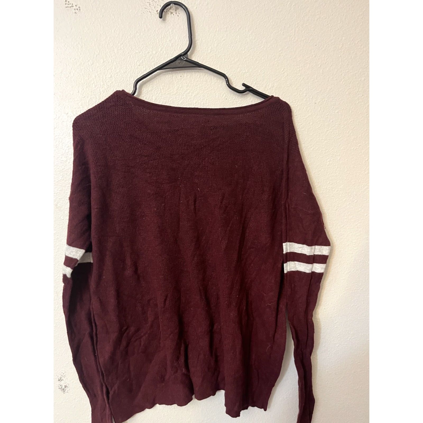 American Eagle Outfitters VINTAGE American Eagle Outfitters Womens Long Sleeve Knit T-Shirt Size Medium Maroon Basic 90s Fall Girls Size M / US 6-8 / IT 42-44 - 2 Thumbnail