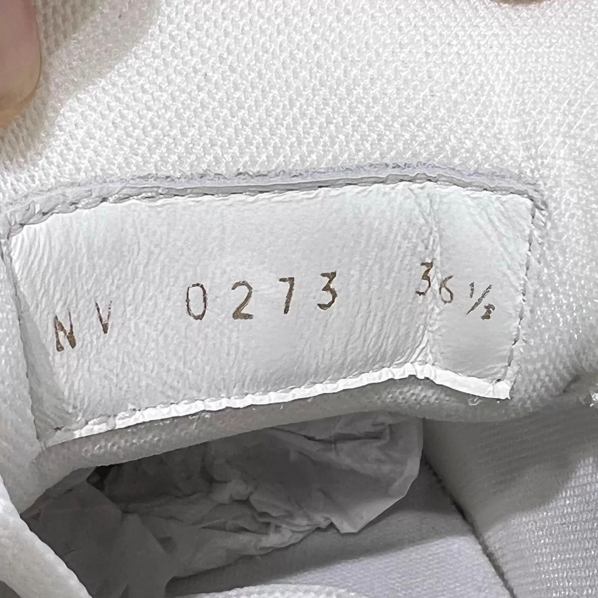 Louis Vuitton LV Trainer White UK2.5 36.5 Size US 6 / IT 36 - 8 Thumbnail