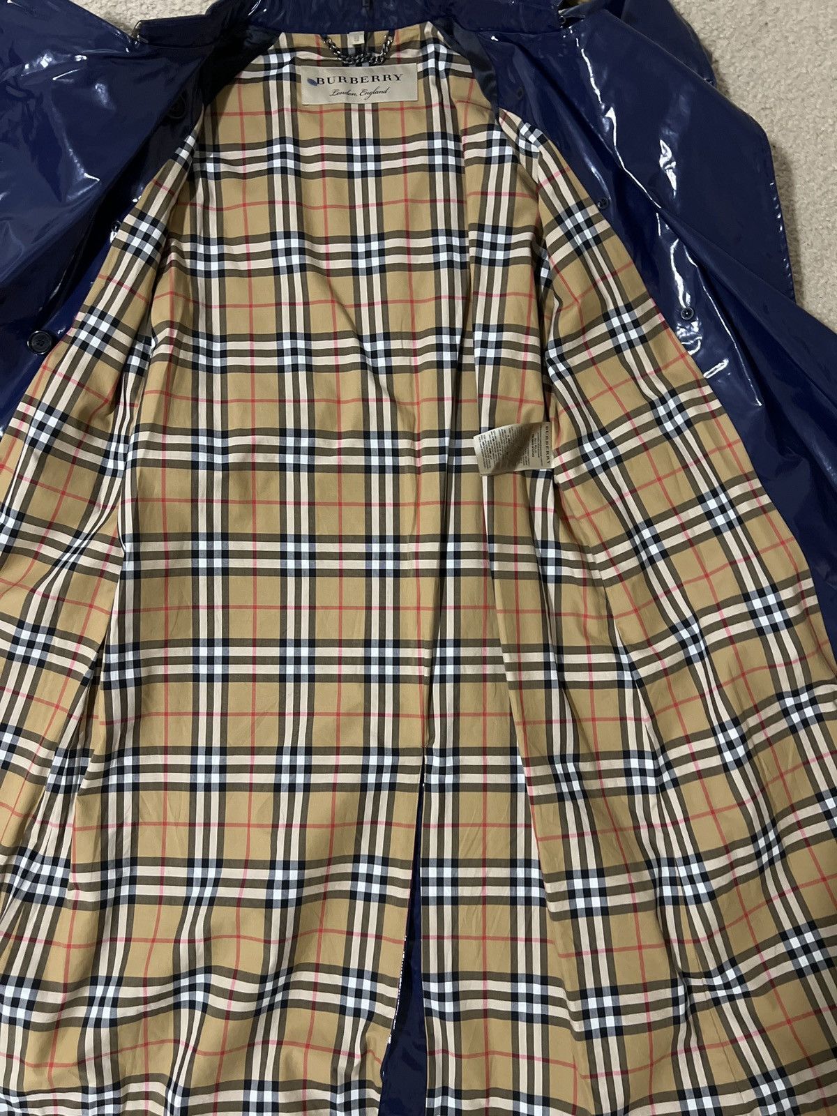 Burberry Brand new Burberry rain trench coat Size M / US 6-8 / IT 42-44 - 4 Thumbnail