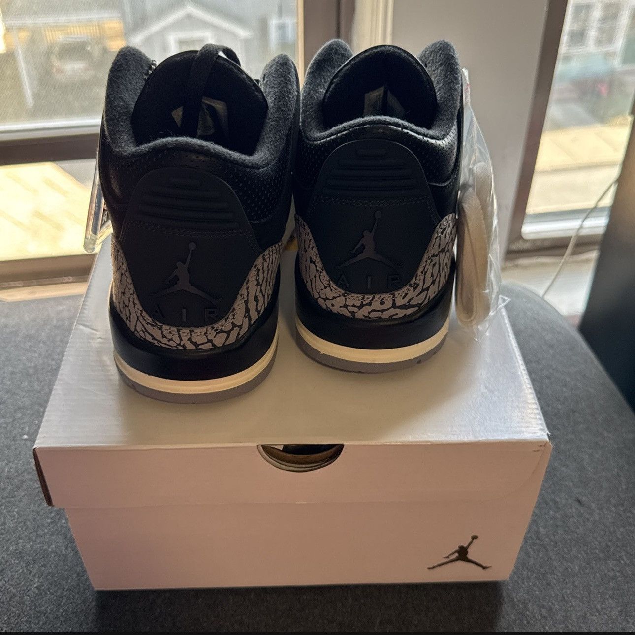 Jordan Brand × Nike Air Jordan 3 Off Nior Size Size US 8.5 / EU 41-42 - 4 Thumbnail