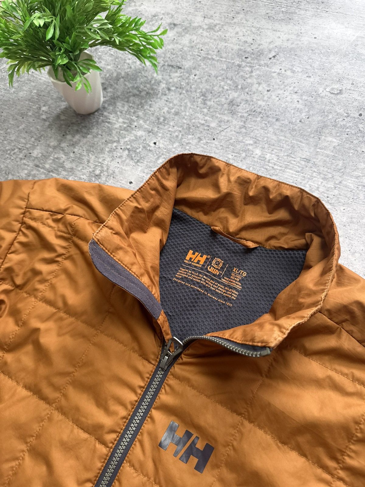Helly Hansen Helly Hansen ULLR Outdoor Rain Quilt Jacket Gorpcore Size US XL / EU 56 / 4 - 6 Thumbnail
