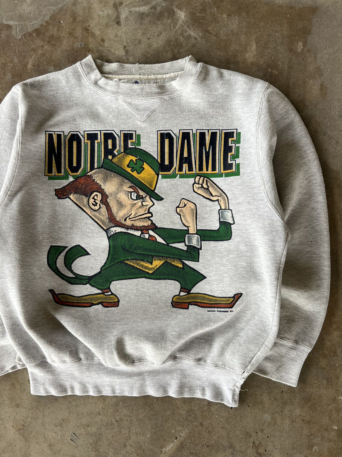 Salem Sportswear Vintage 90’s NCAA Norte Dame Sweatshirt Crewneck Size US M / EU 48-50 / 2 - 1 Thumbnail