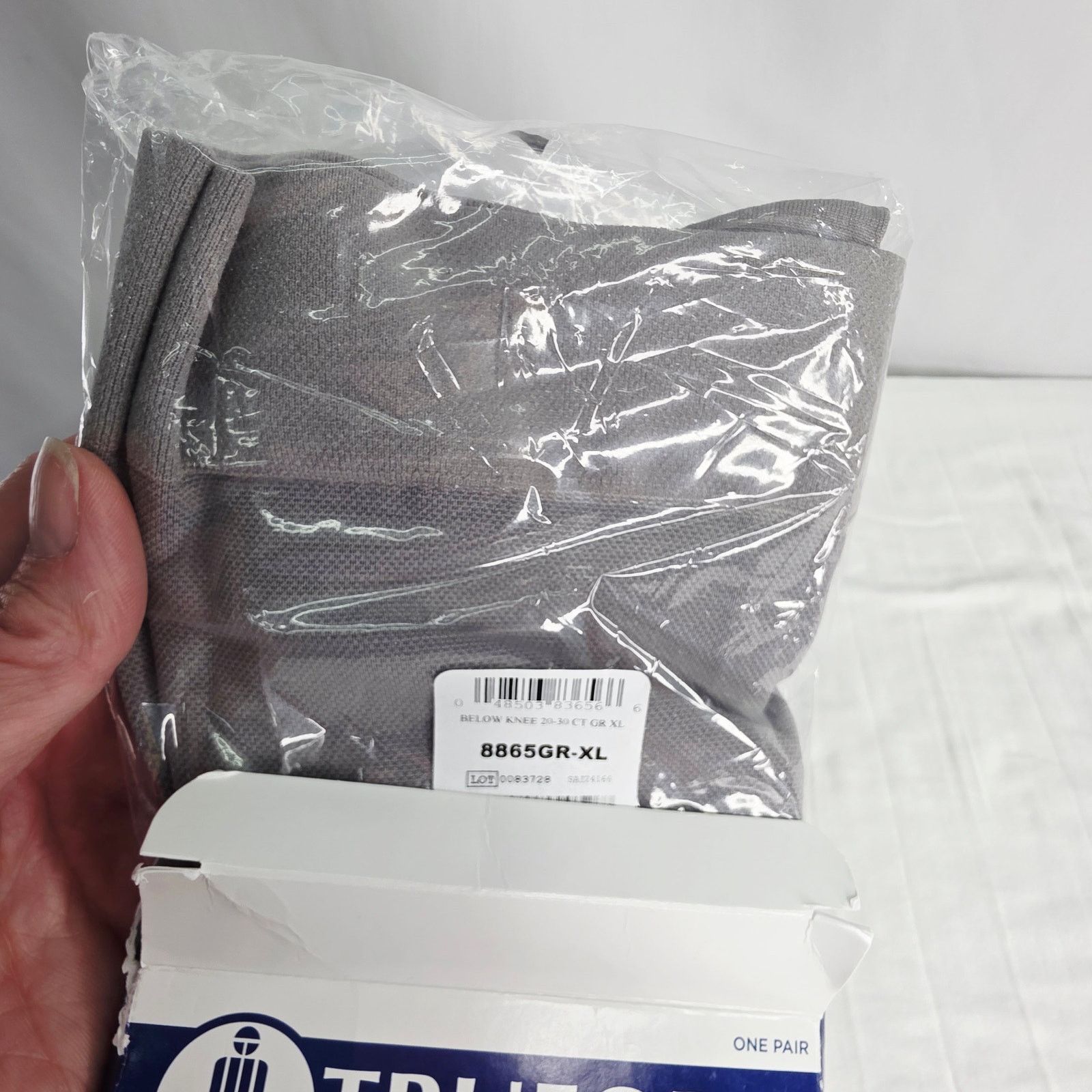 Other TRUFORM Unisex Gray 8865 Medical Compression Stockings Size ONE SIZE - 6 Thumbnail