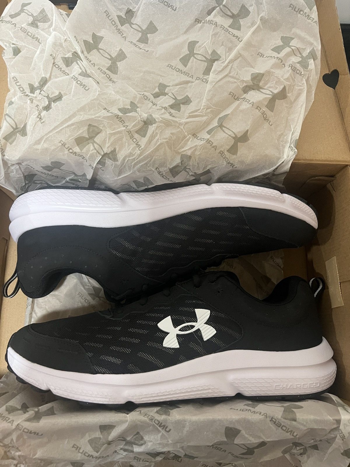 Under Armour SIZE 14 - Under Armour Charged Assert 10 Size US 14 / EU 47 - 1 Thumbnail