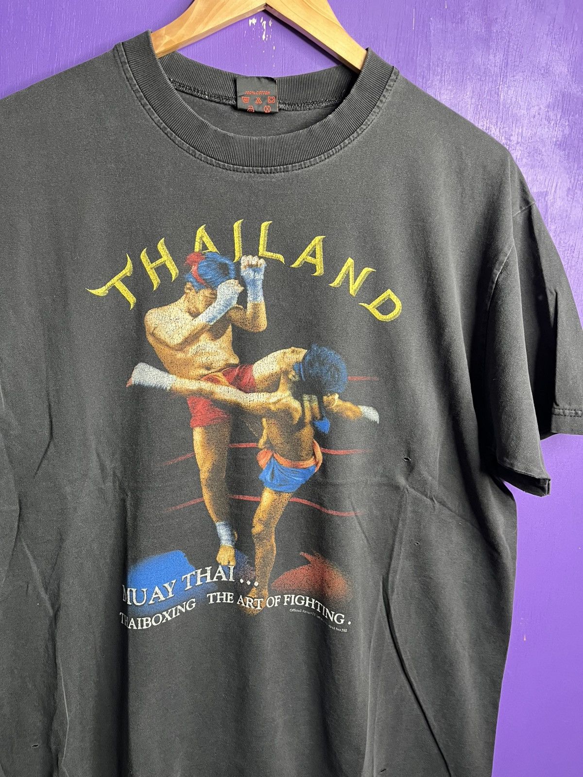 Vintage Vintage 00s Thailand boxing faded t-shirt Size US L / EU 52-54 / 3 - 3 Thumbnail