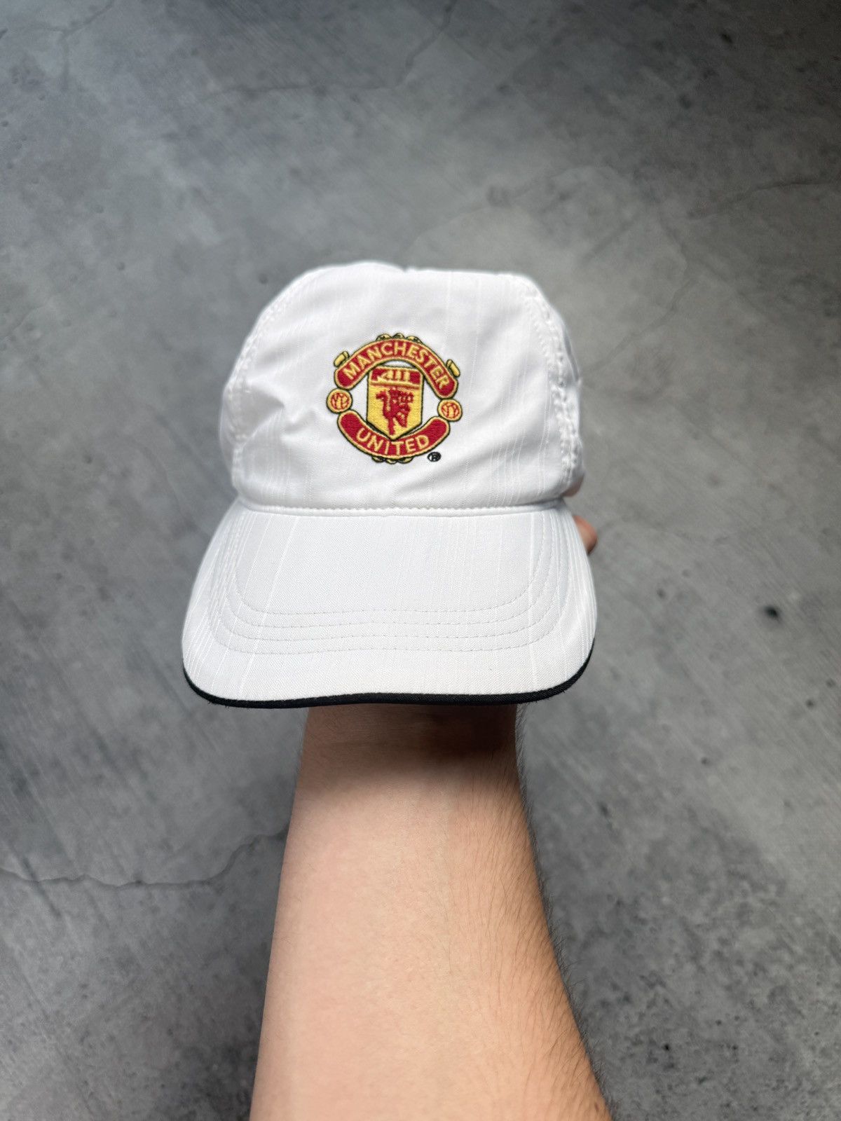 Nike Vintage Nike Manchester United Hat Cap Size ONE SIZE - 2 Thumbnail