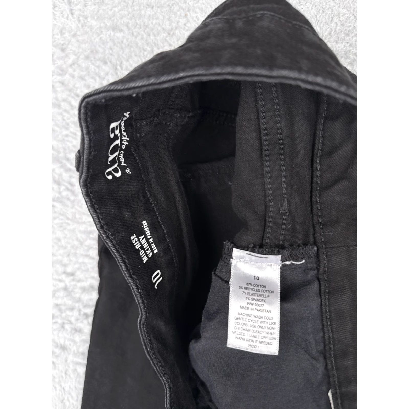 Denime VINTAGE? No — (Skip, since not vintage) a.n.a A New Approach Jeans Women's 10 Black Mid Rise Skinny Stretch Denim Pants Size 32" / US 10 / IT 46 - 7 Thumbnail