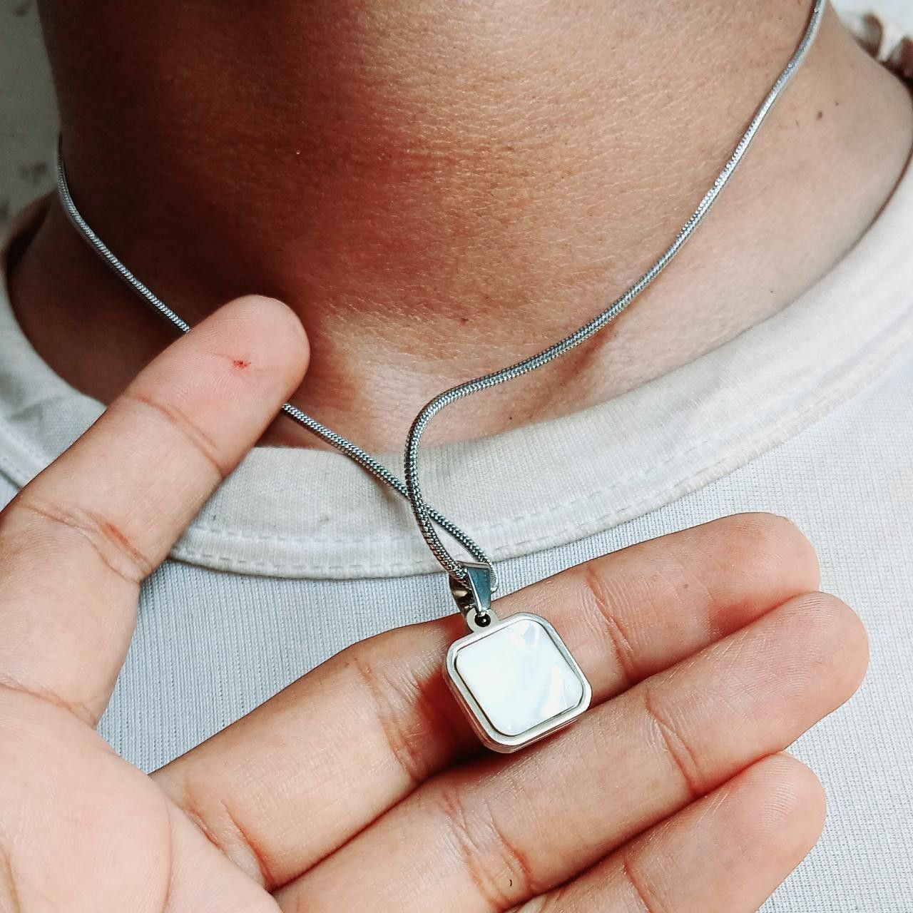 Other Silver Color Metal Chain Pendant Necklace Size ONE SIZE - 2 Thumbnail