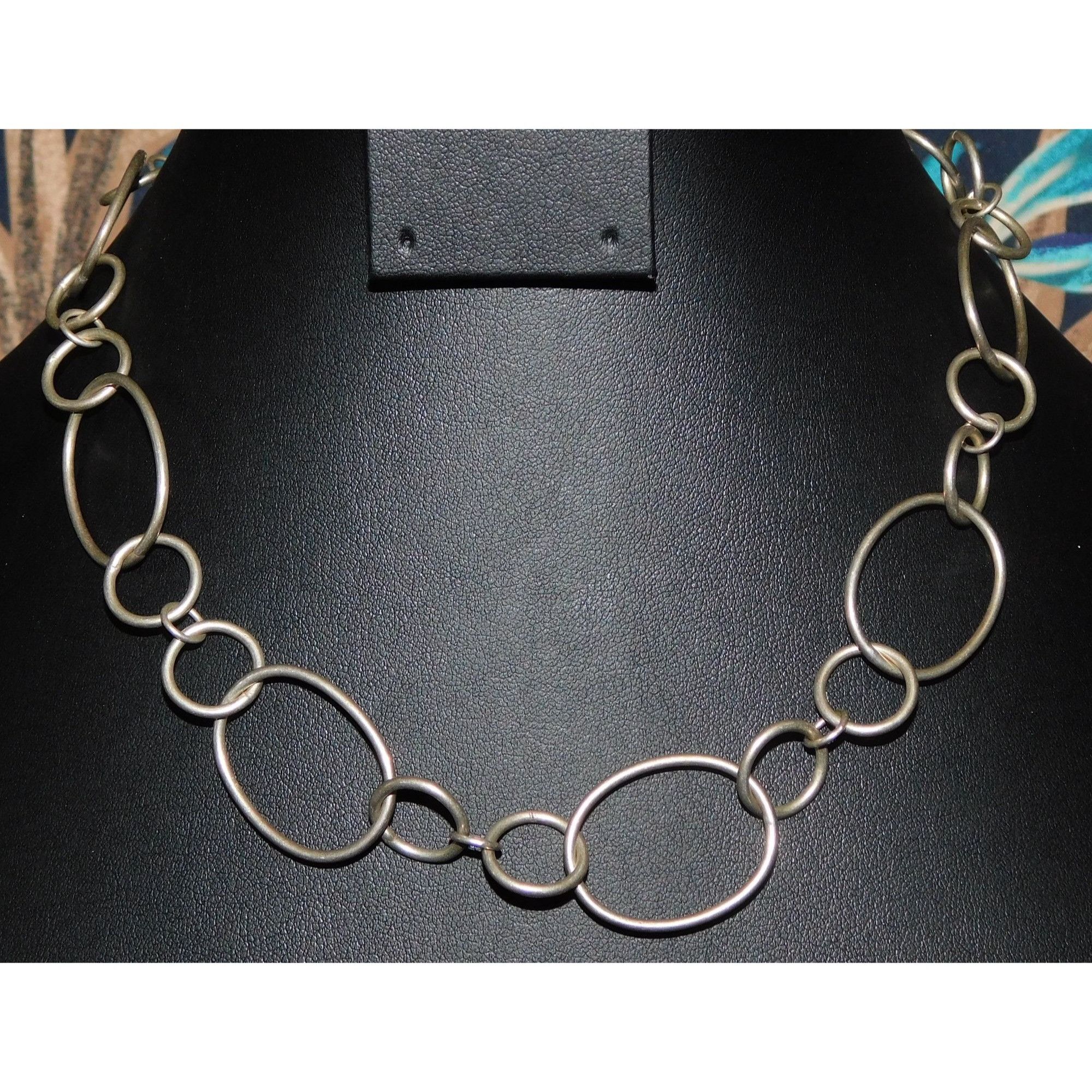 Other Casual Open Ring Link Silver Tone Necklace Size ONE SIZE - 1 Thumbnail