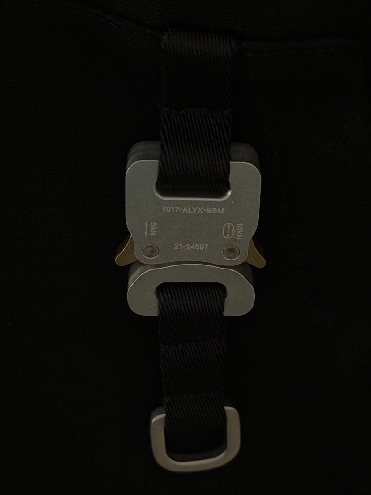 1017 ALYX 9SM 1017 ALYX 9SM BUCKLE DETAILED HOODED SWEATSHIRT Size US L / EU 52-54 / 3 - 3 Thumbnail