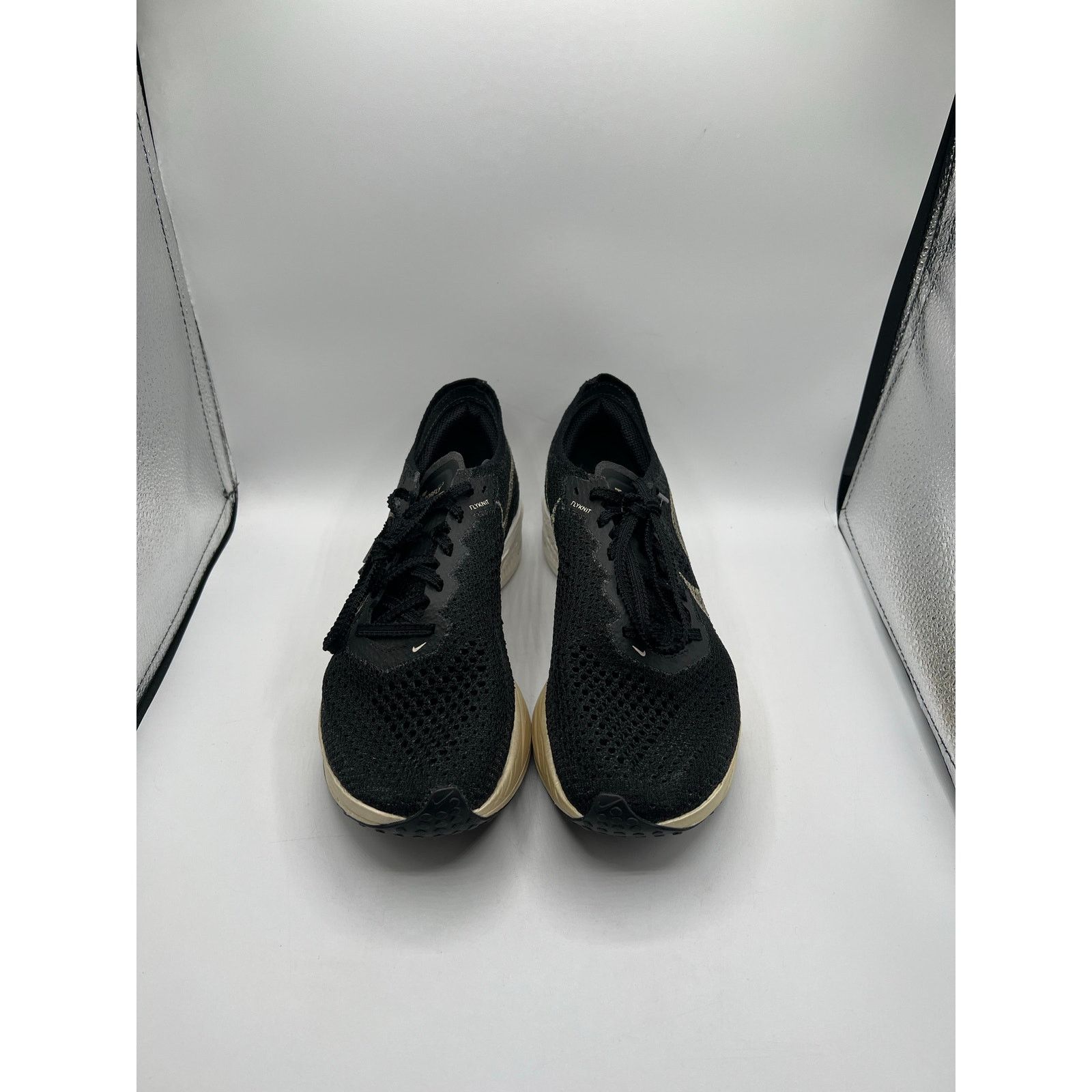 Nike Nike ZoomX VaporFly Next %3 “Black Metallic Gold Grain” Size US 6 / EU 39 - 2 Thumbnail