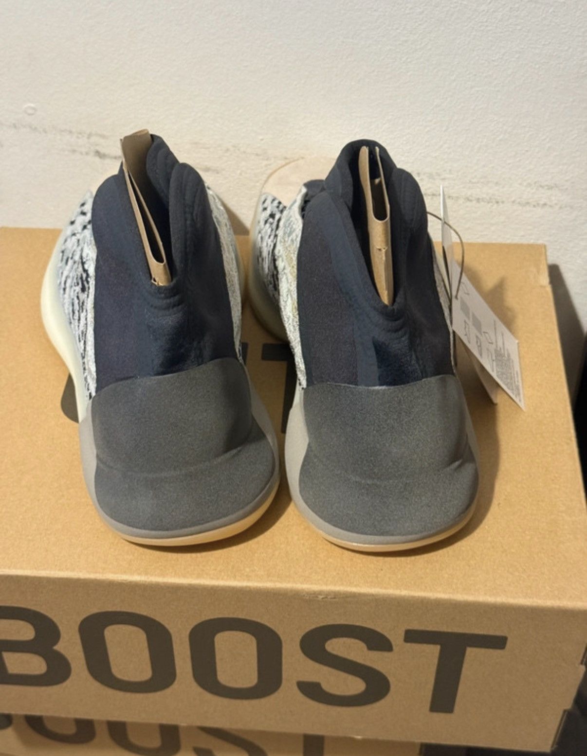 Yeezy adidas Yeezy QNTM Sea Teal Size US 7 / EU 40 - 4 Thumbnail