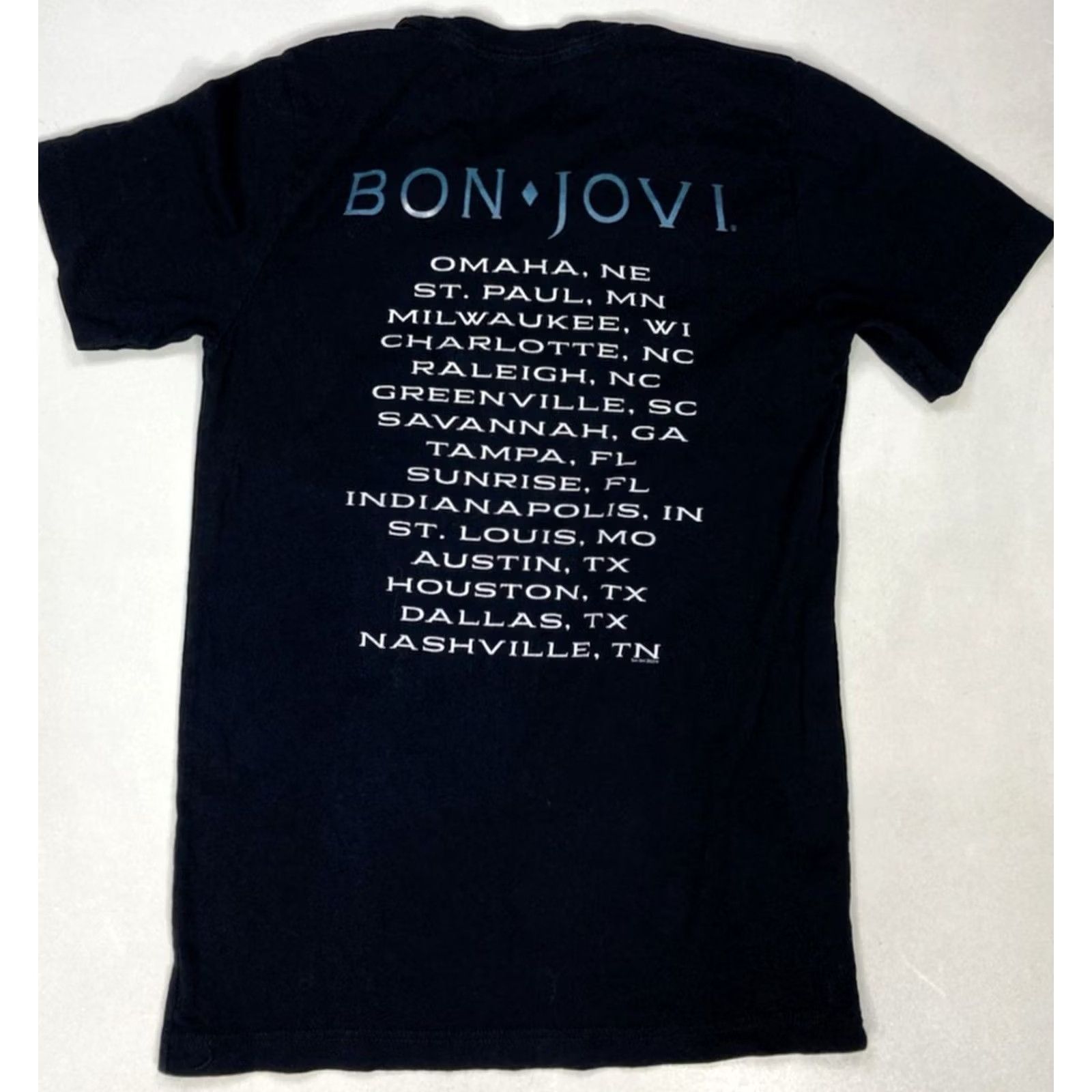Vintage VINTAGE Bon Jovi Graphic T-shirt Women Small Black Short Sleeve Music 2022 Size S / US 4 / IT 40 - 3 Thumbnail