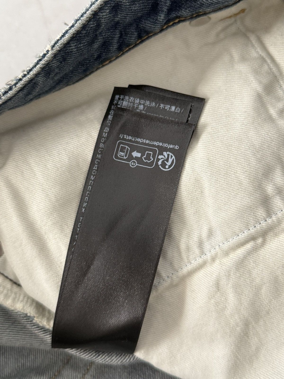 Balenciaga Balenciaga Distressed Mud Show Denim Sz.L Size US 36 / EU 52 - 20 Thumbnail