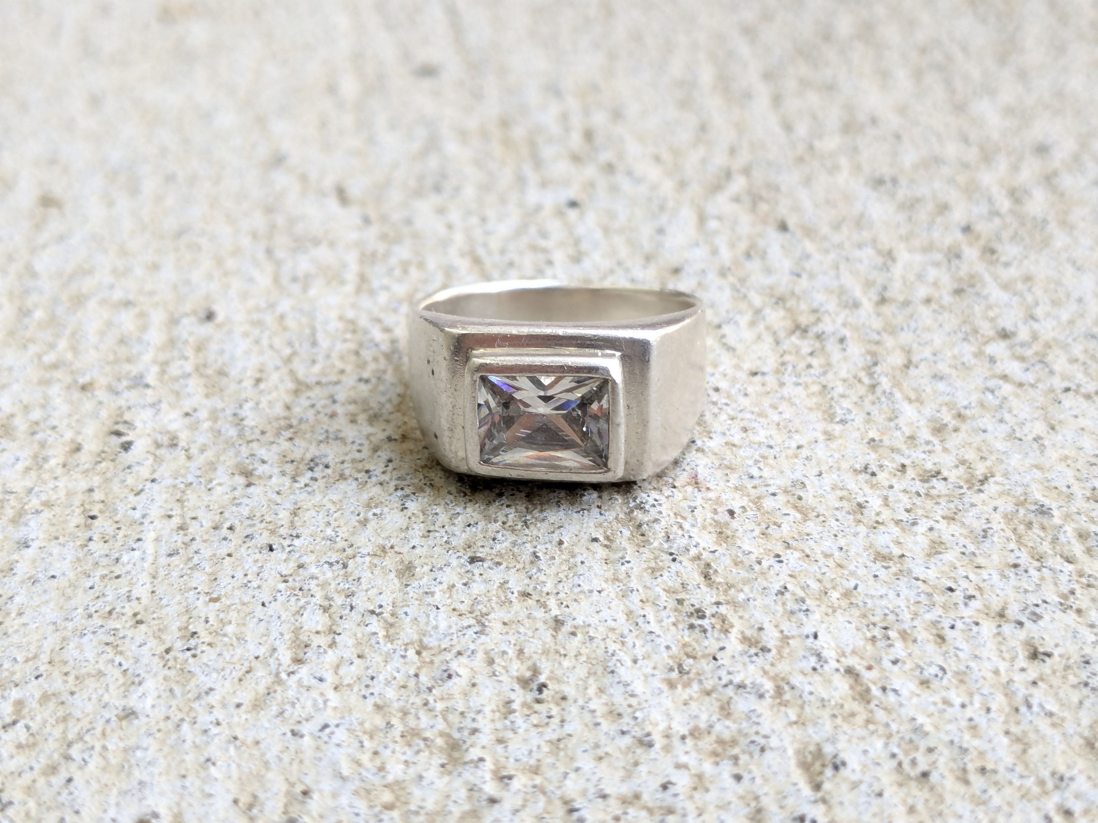 Jewelry Vintage Sterling Silver Ring 7 CZ Rectangle Abstract Modern Size ONE SIZE - 5 Thumbnail