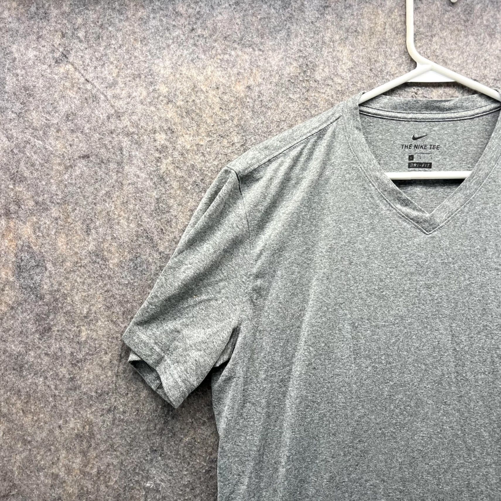 Nike Nike Dri-Fit Shirt Men Large Heather Gray V-Neck Polyester Size US L / EU 52-54 / 3 - 3 Thumbnail