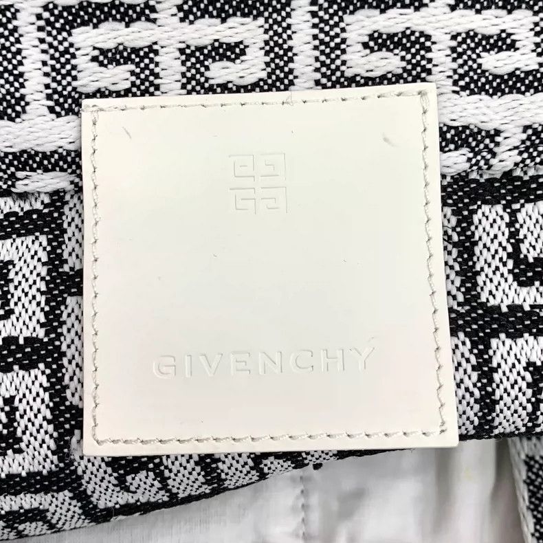 Givenchy Givenchy Colorblocked Logo Letter Jacquard Full Print Casu Size US M / EU 48-50 / 2 - 6 Thumbnail
