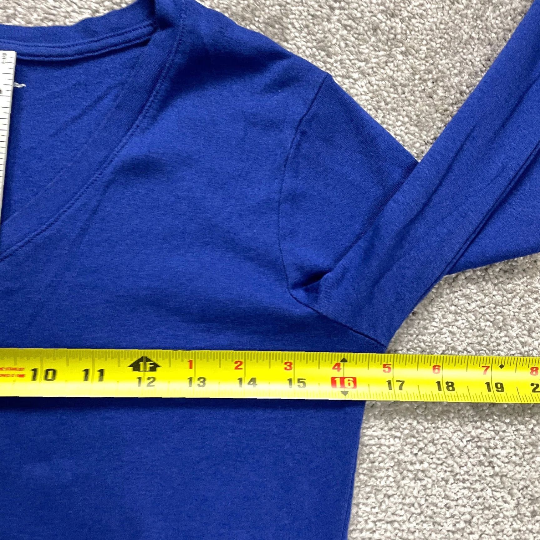 Eddie Bauer VINTAGE Eddie Bauer Women's Shirt Small Blue Long Sleeve V-Neck Casual Cotton Basic 90s Womens Size S / US 4 / IT 40 - 7 Thumbnail