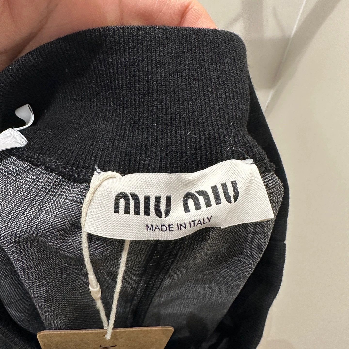 Miu Miu MIU MIU feb476 logo elastic waist wool shorts 38 Size 26" / US 2 / IT 38 - 3 Thumbnail