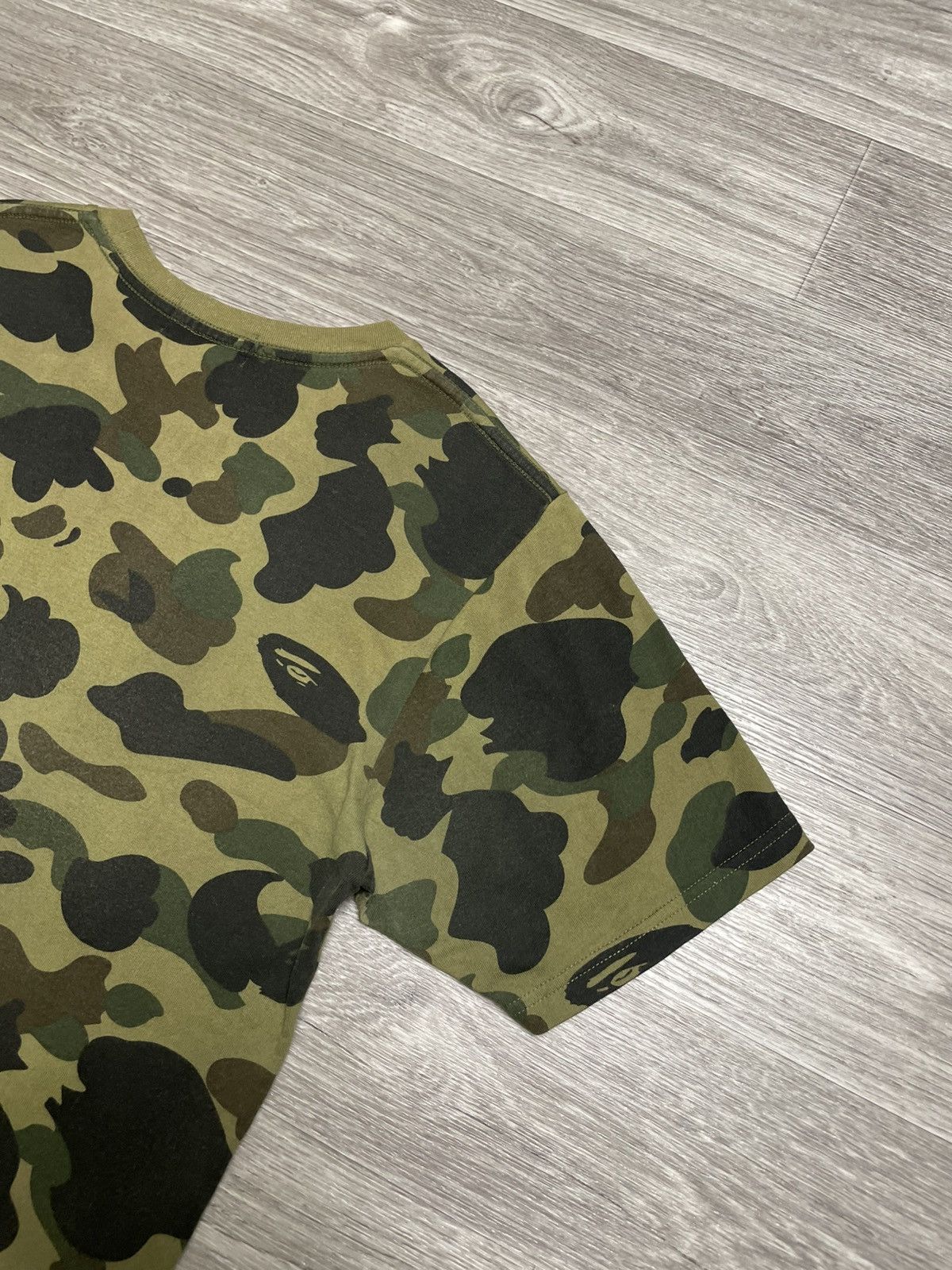 Bape Bape 1st Camo Shark T-Shirt Size US S / EU 44-46 / 1 - 22 Thumbnail