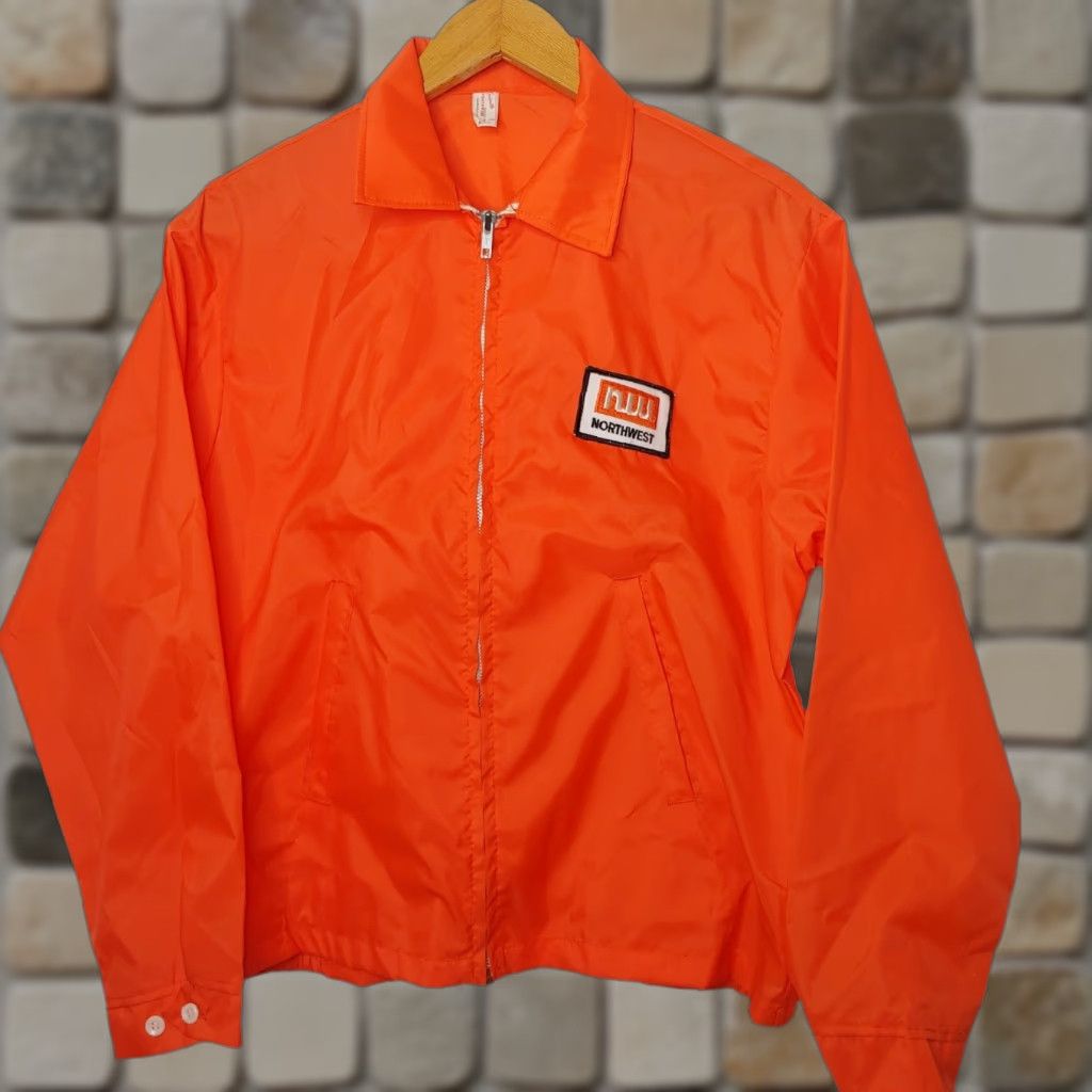 Logo 7 VINTAGE Louisville Sportswear Jacket Mens L Nylon Orange Northwest Logo Patch Windbreaker/Safety 80s 90s Mens Size US L / EU 52-54 / 3 - 1 Thumbnail