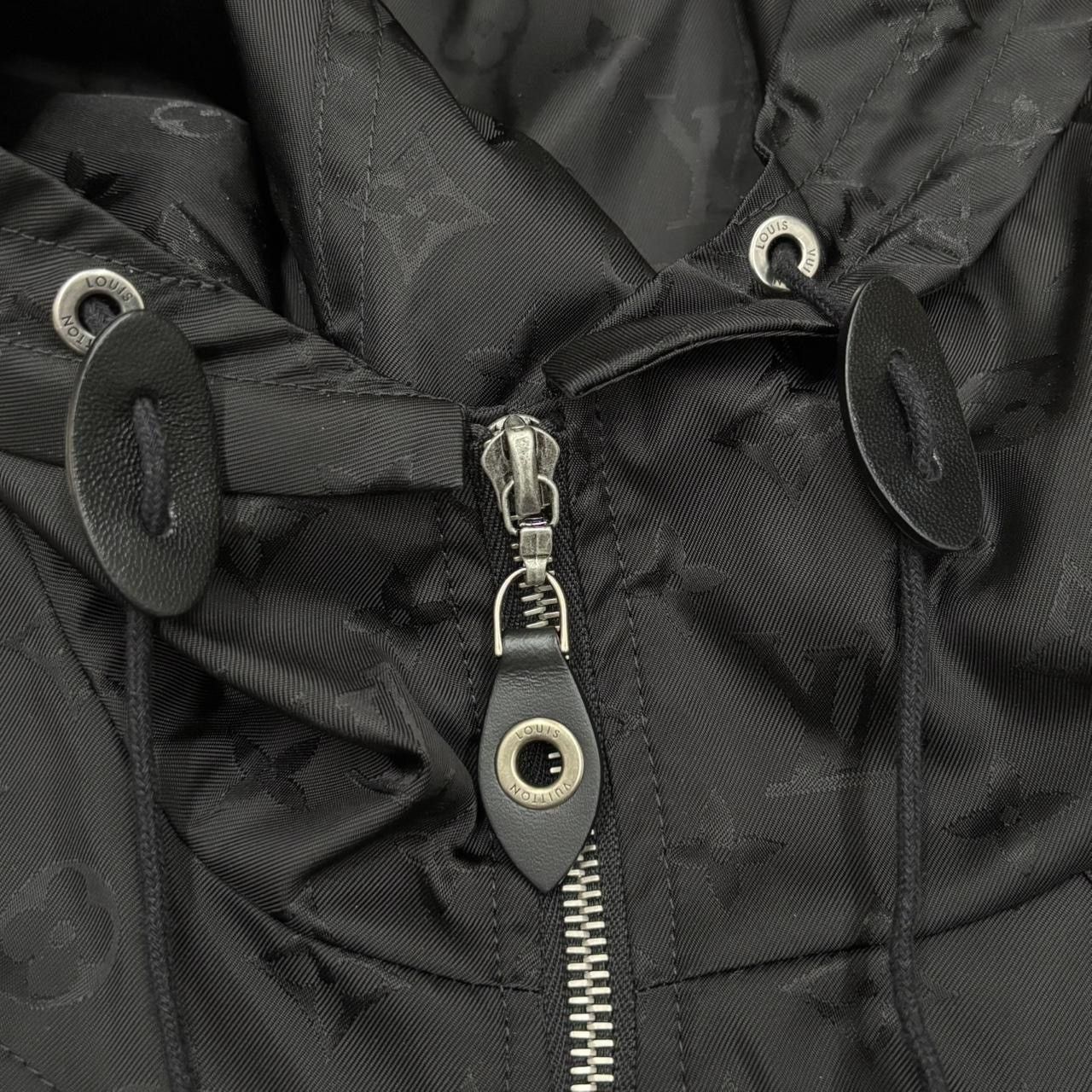 Louis Vuitton Louis Vuitton Black Cropped Monogram Windbreaker Jacket Size XXS / US 00 / IT 34 - 9 Thumbnail