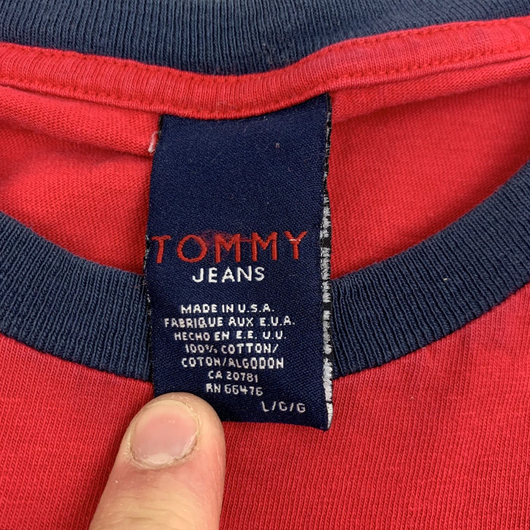 Tommy Hilfiger VINTAGE Tommy Hilfiger Tommy Jeans T-Shirt Adult L Red 90s Y2K Mens Tee Size US L / EU 52-54 / 3 - 6 Thumbnail