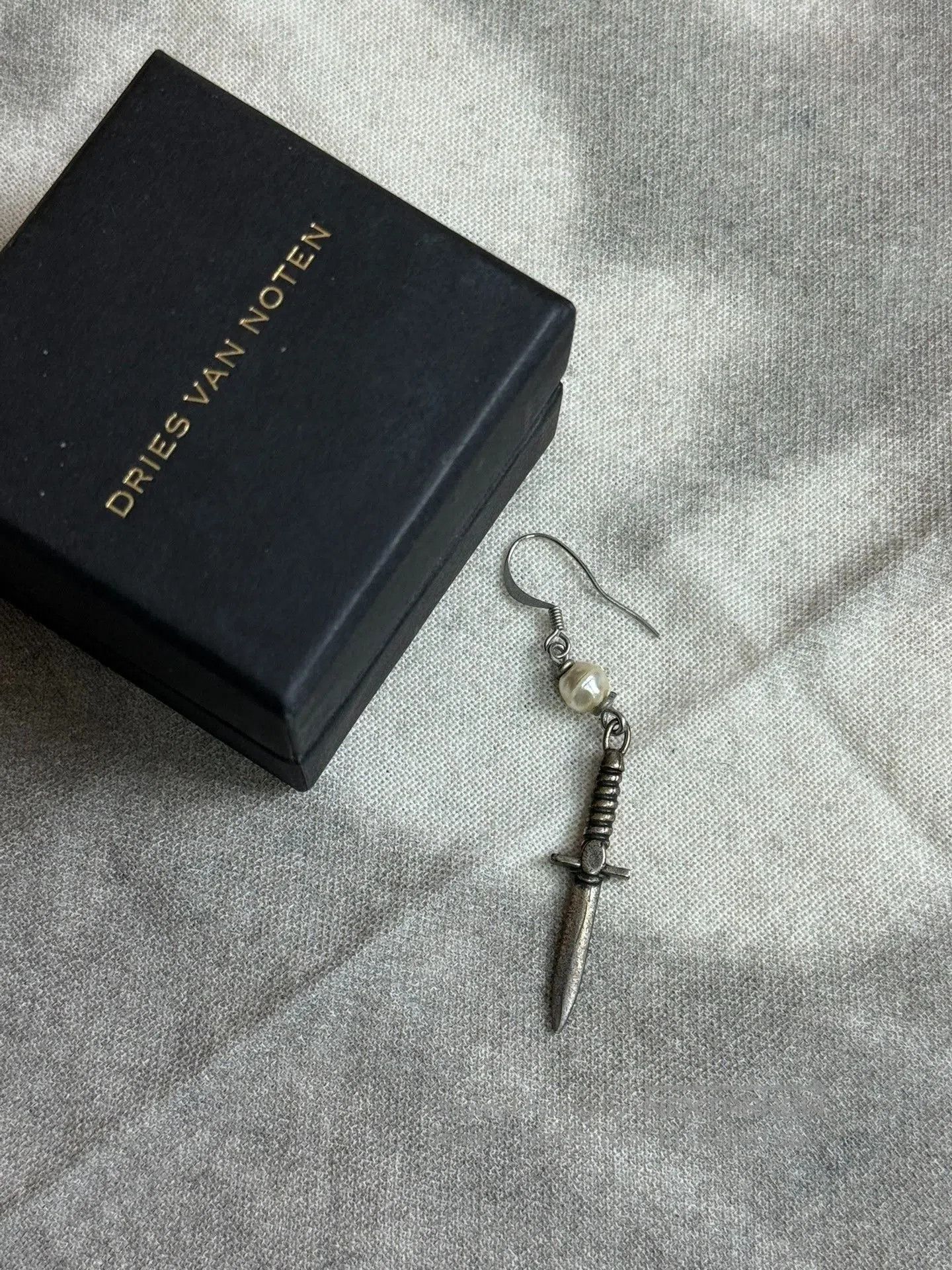 Dries Van Noten Dries van Noten Sword Pearl Earrings. Size ONE SIZE - 1 Thumbnail