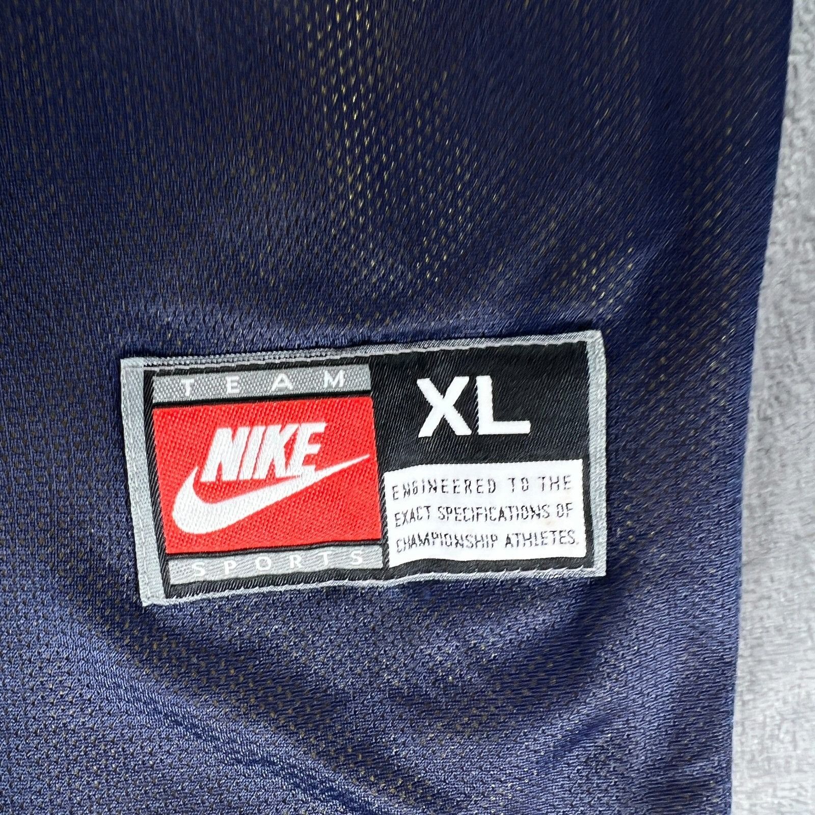 Nike Nike Basketball Jersey Men XL Vintage USA University Michiga Size US XL / EU 56 / 4 - 8 Thumbnail