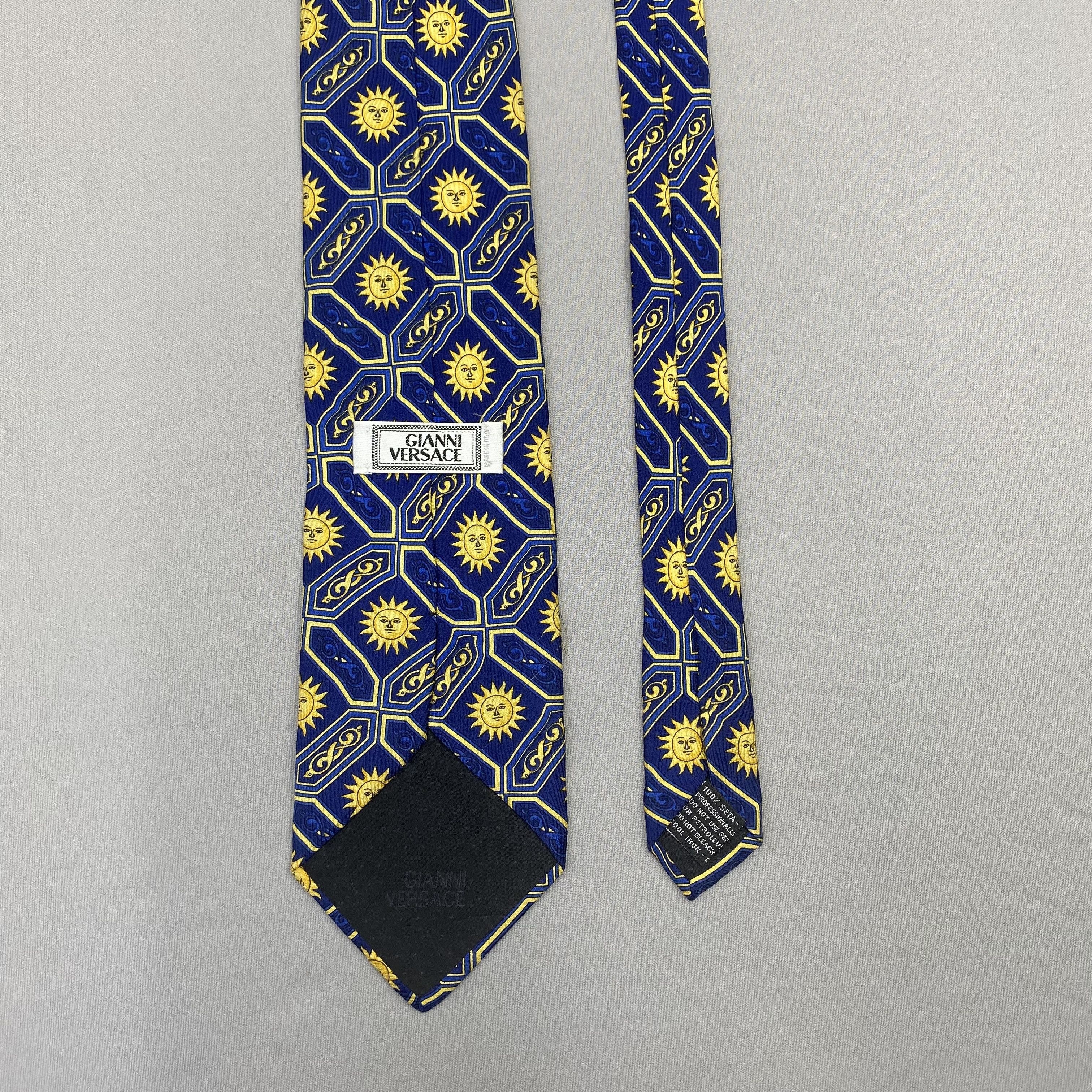 Japanese Brand Vintage Gianni Versace SILK Necktie Cravate Pure Silk Size ONE SIZE - 6 Thumbnail