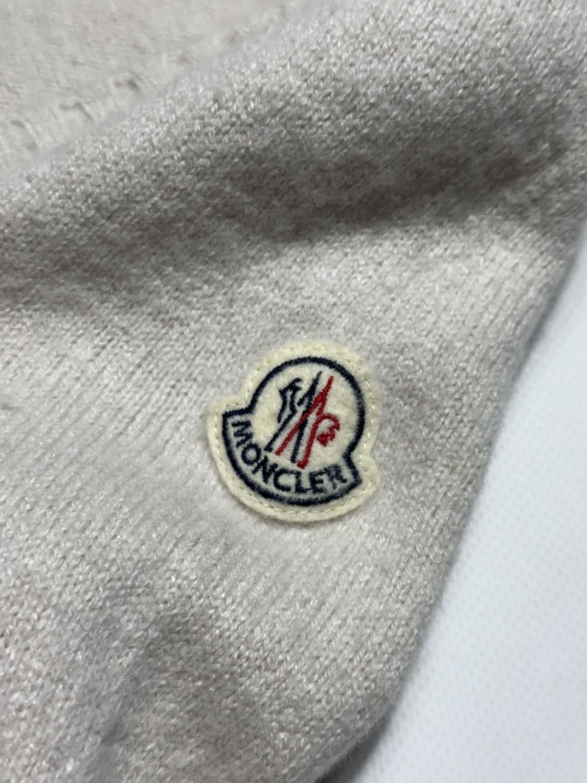 Moncler Moncler Maglione Tricot Scollo A V Wool Sweater Size L / US 10 / IT 46 - 4 Thumbnail