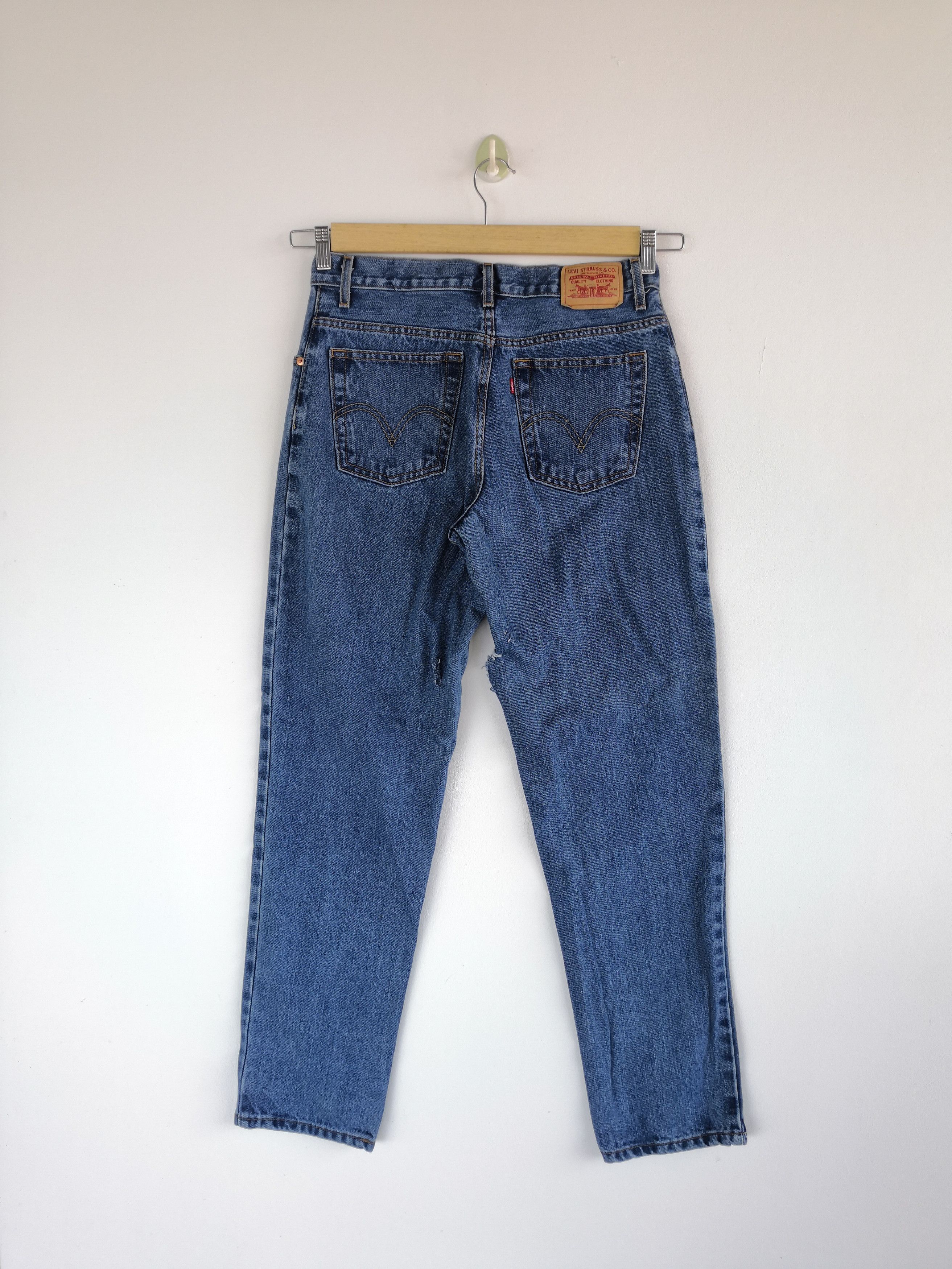 Levi's Vintage Levis 550 Distressed Jeans Levi's Stonewash Denim Size US 30 / EU 46 - 2 Thumbnail